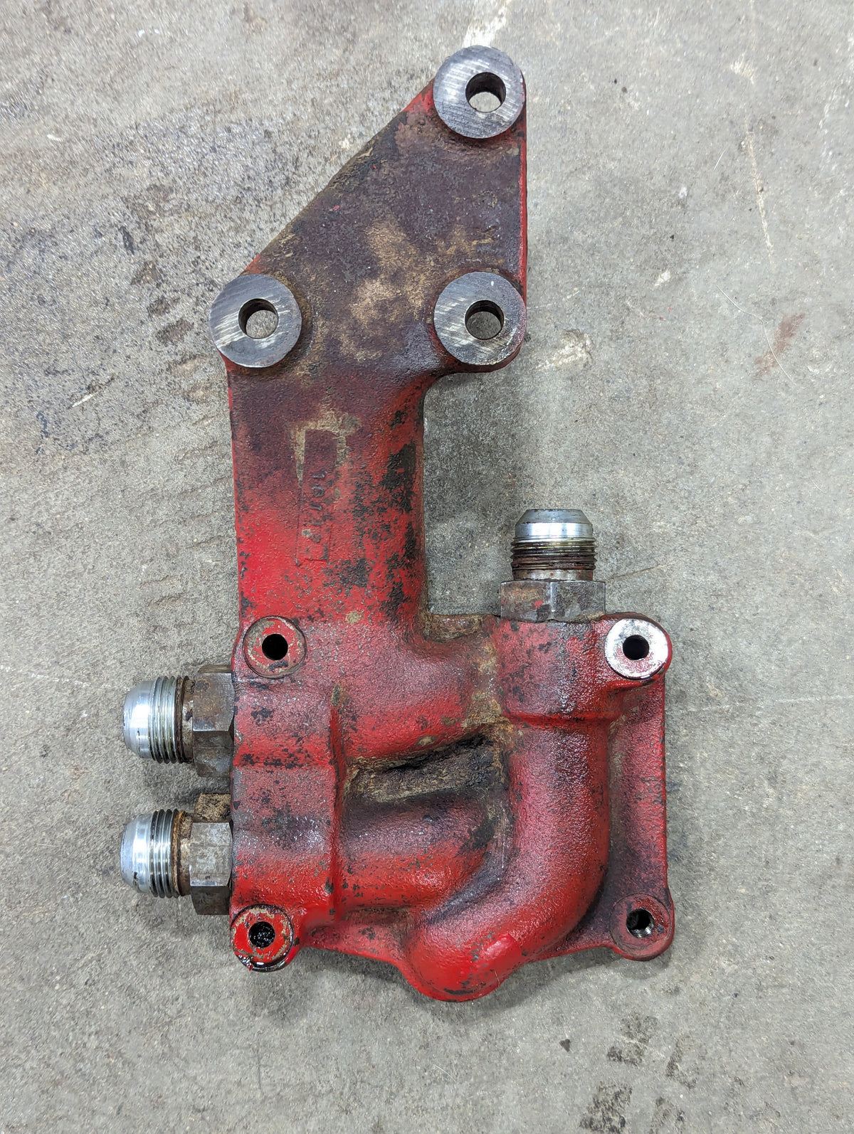 Auxiliary Valve Mounting Bracket IH International 104573C1 USED