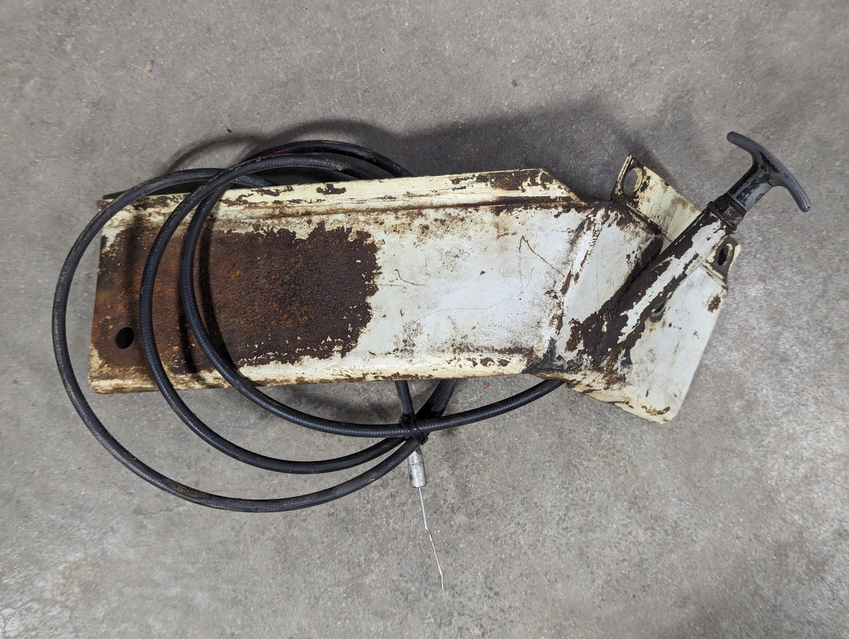 Left Steering Support Housing IH International 530326R1 530332R1 USED