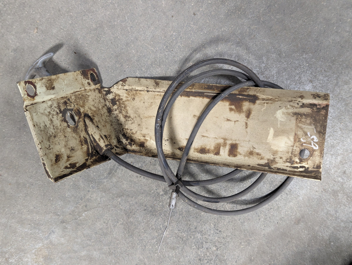 Left Steering Support Housing IH International 530326R1 530332R1 USED