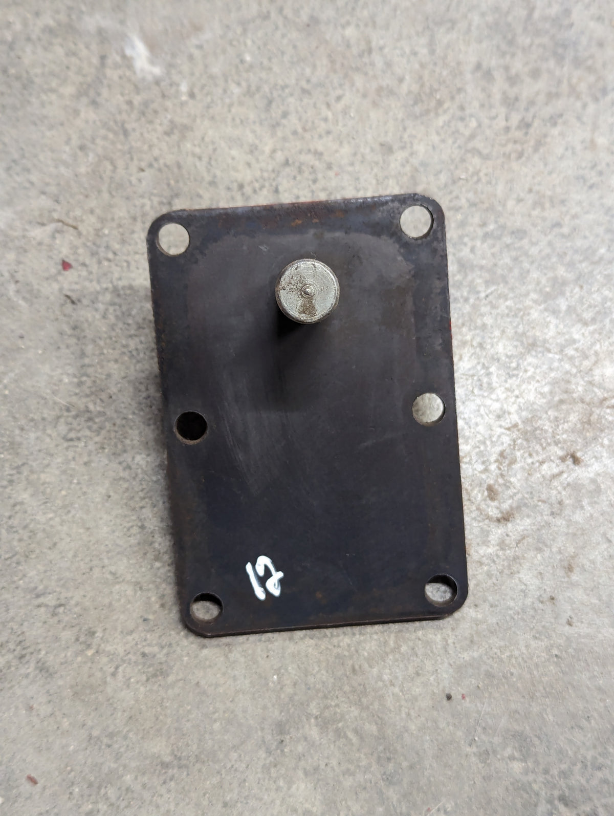 Valve & Adjusting Cover w/ Screw IH International 142704C1 142881C1 USED