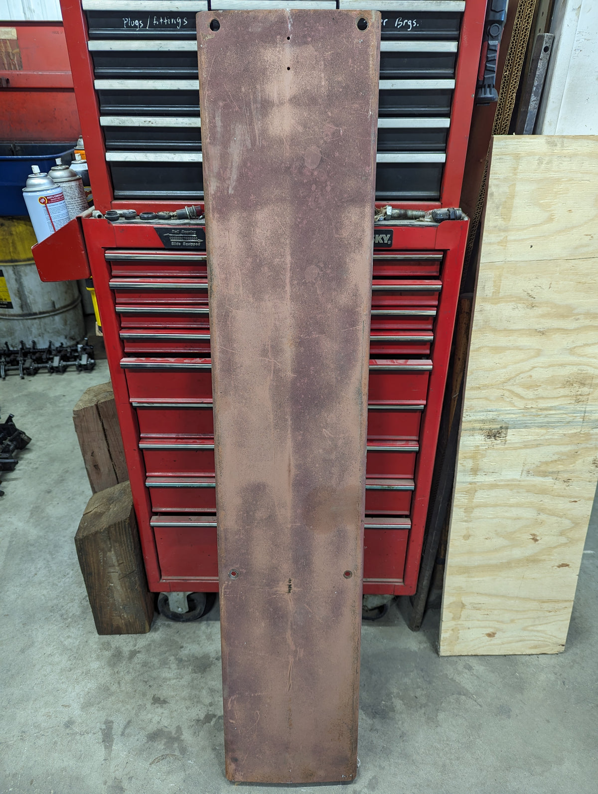 Center Hood Front Channel IH International 531040R2 USED