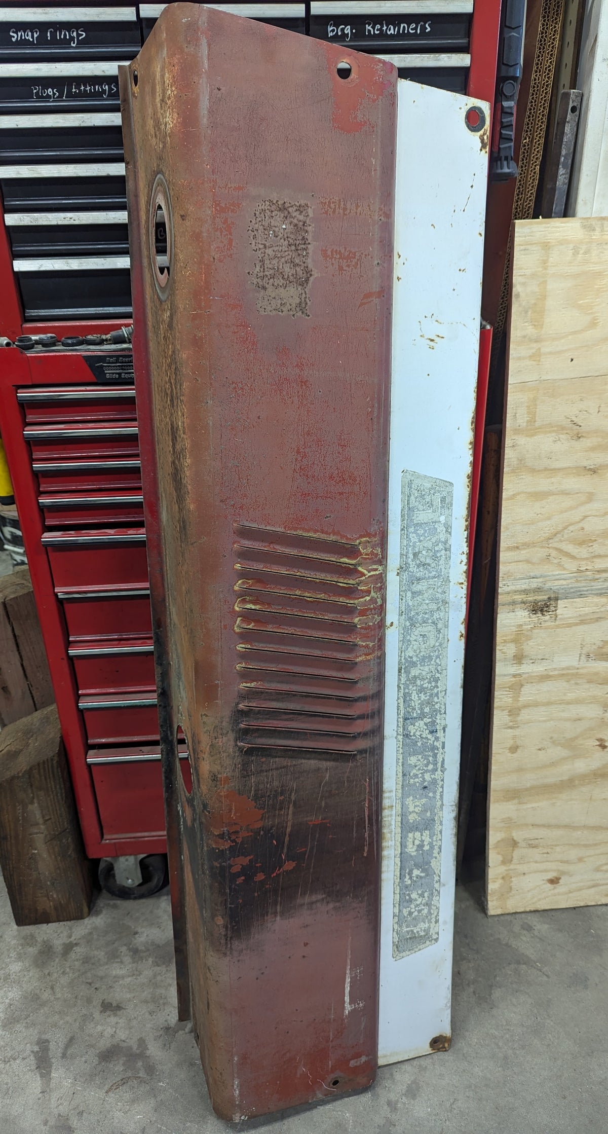 Right Front Hood IH International 531065R3 USED