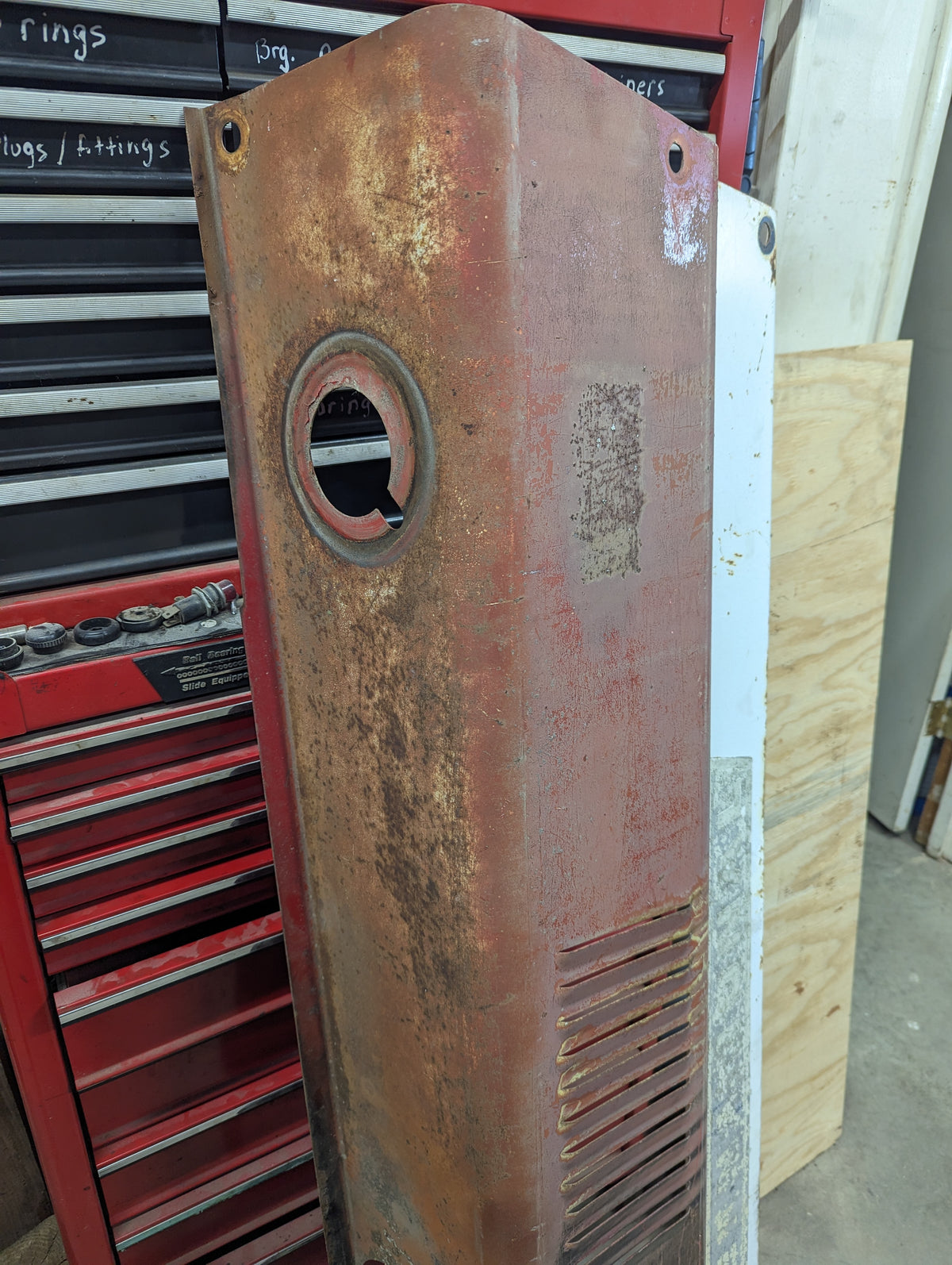 Right Front Hood IH International 531065R3 USED