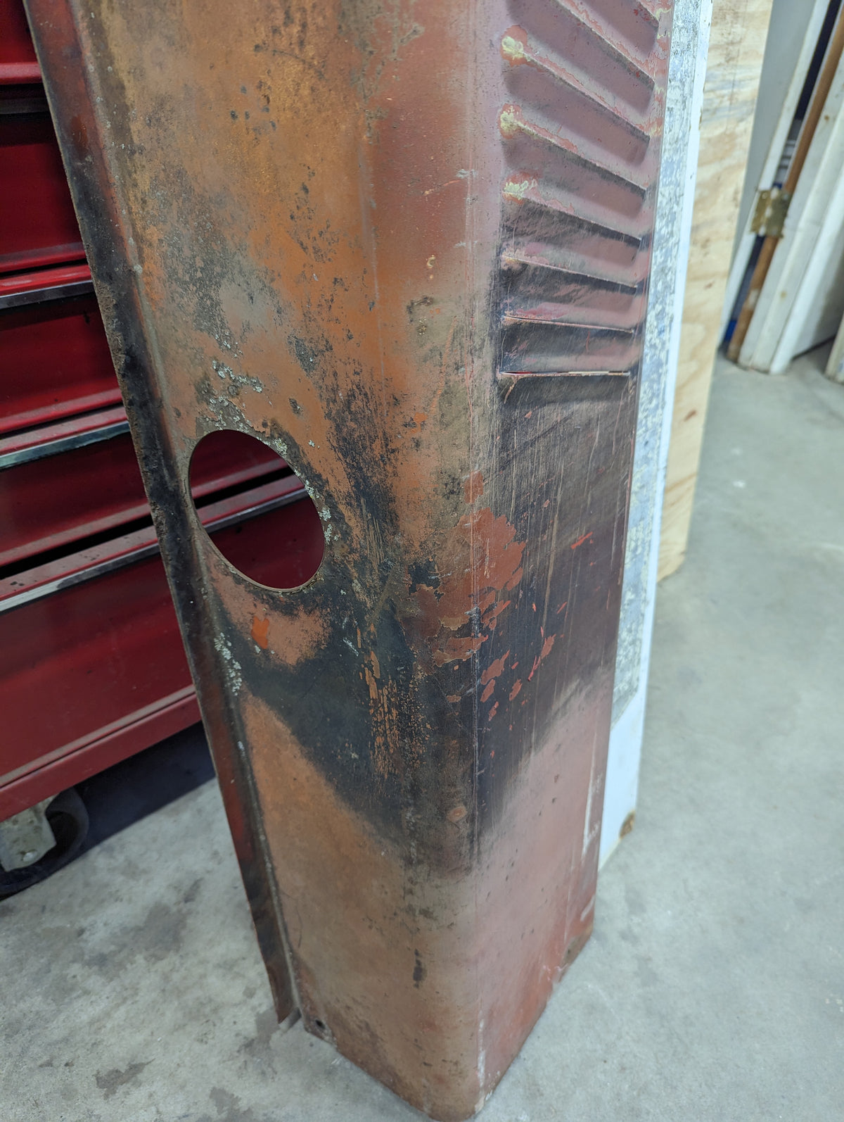 Right Front Hood IH International 531065R3 USED