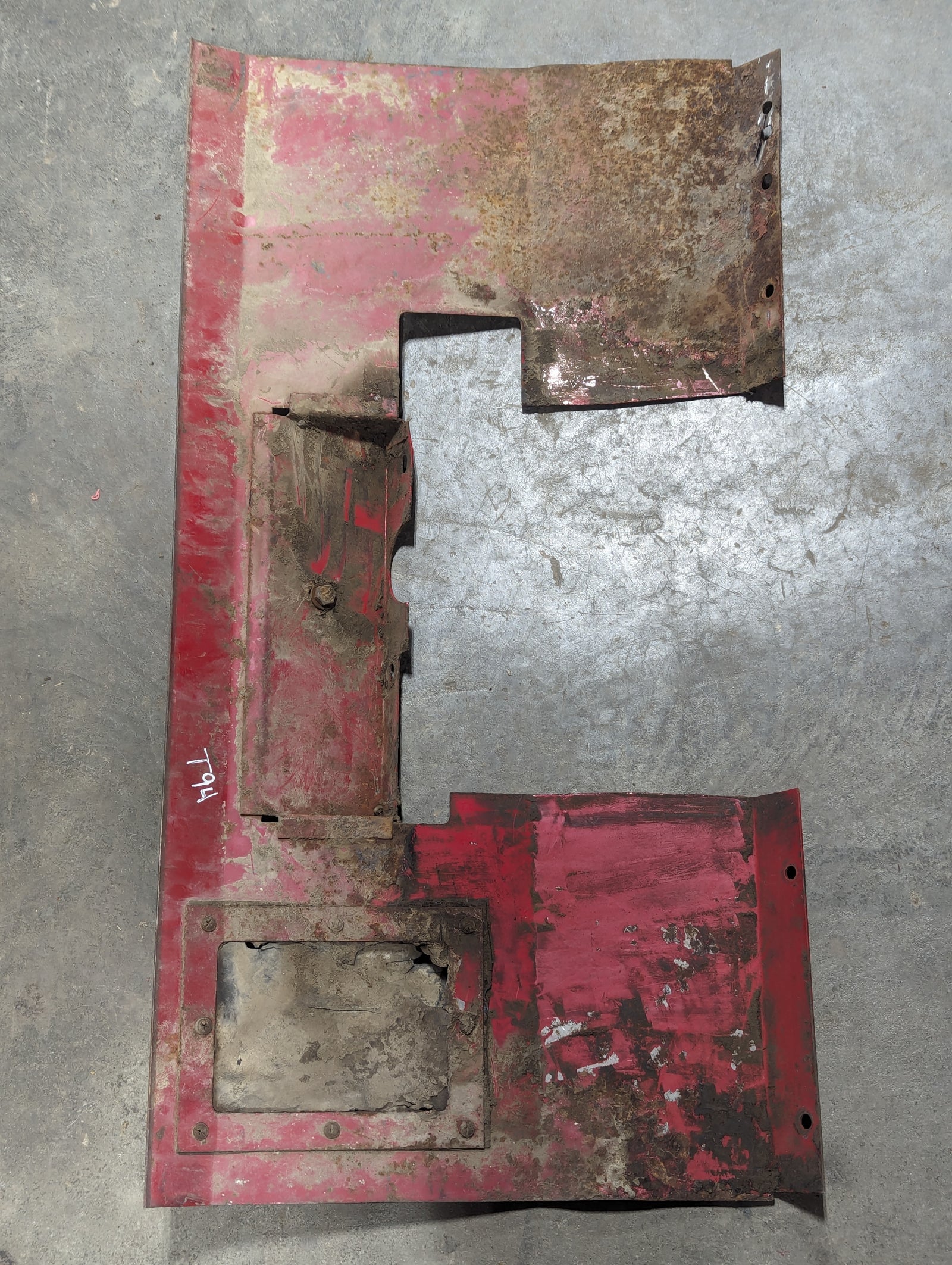 Rear Cab Panel IH International 539317R1 USED - Hines Equipment Repair & Parts