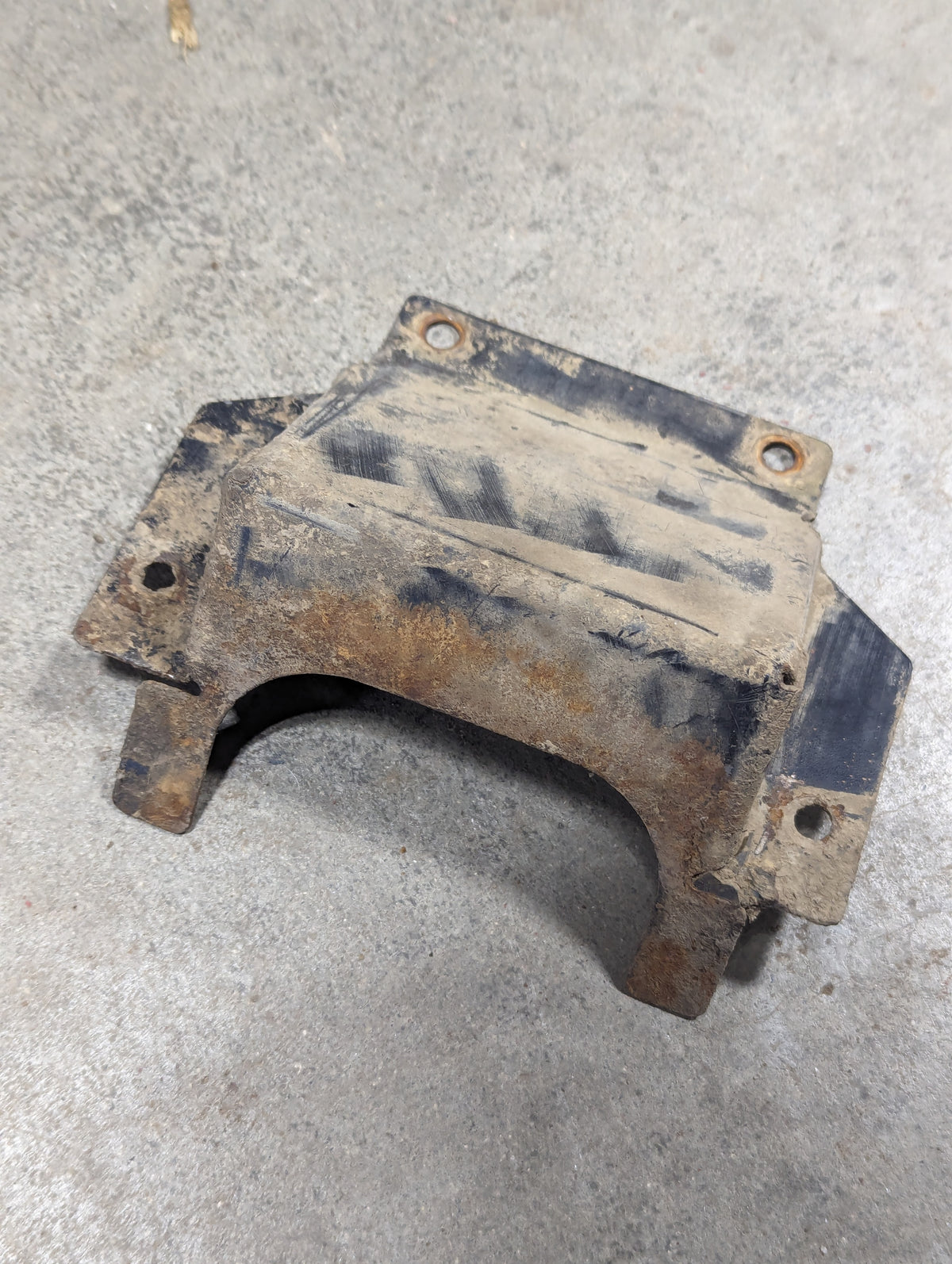 Lower Radiator Hose Cover IH International 149084C1 USED