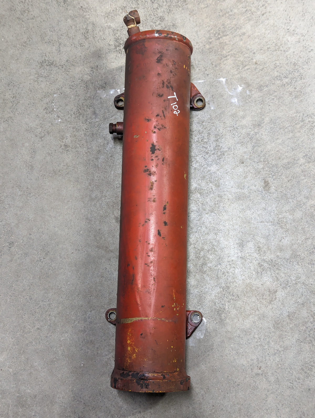 Engine Oil Cooler IH International 690884C2 680239C2 1815568C91 1810171C2 USED