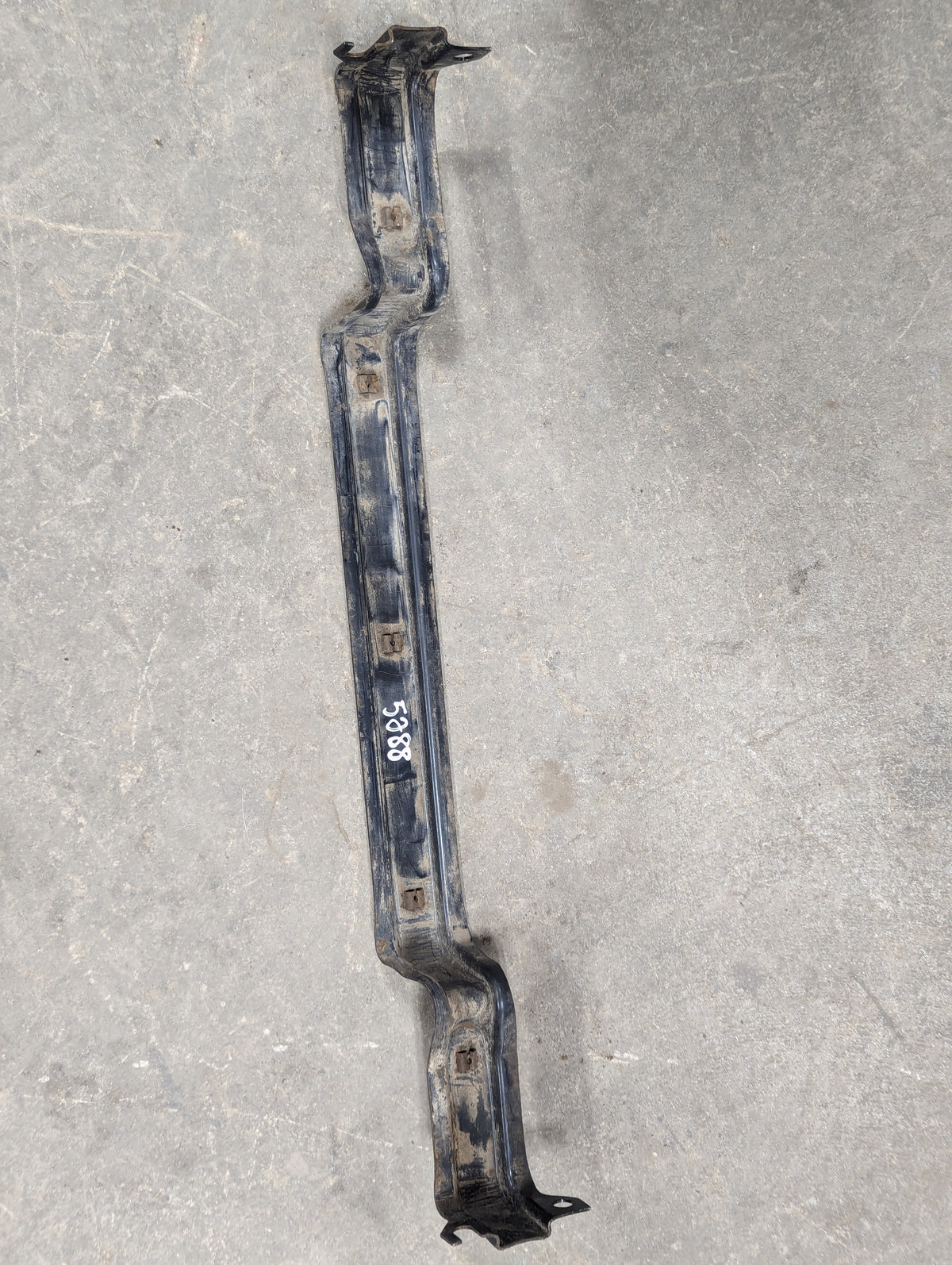 Lower Instrument Housing Support IH International 104020C2 USED