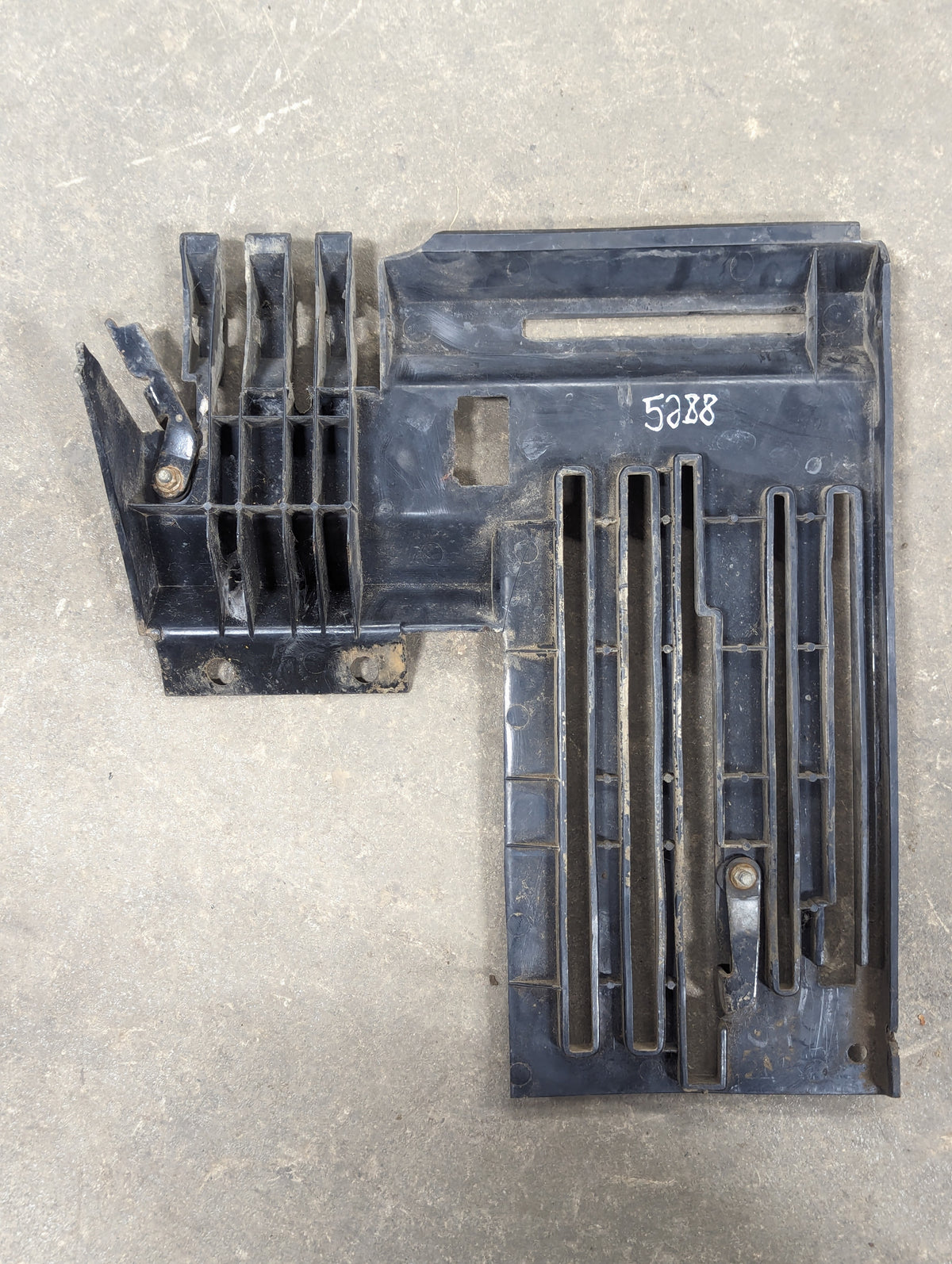 Hydraulic Lever Cover IH International 1264629C3 USED