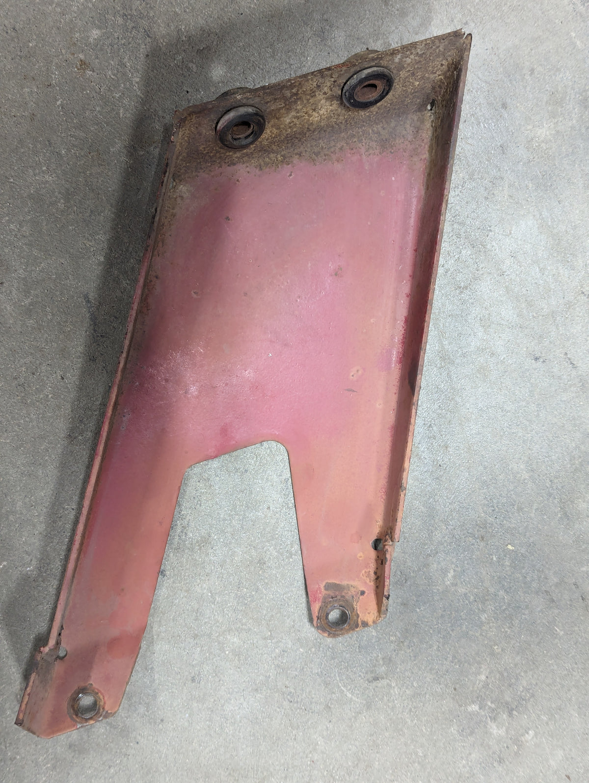 Left Fuel Tank Support IH International 531301R2 USED