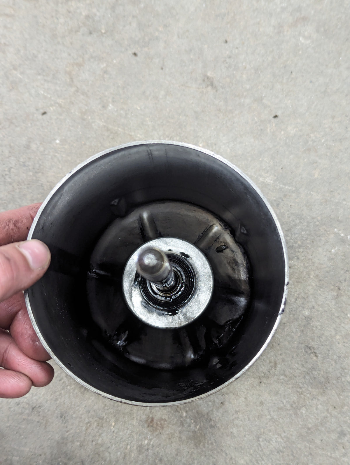 Engine Oil Filter Can IH International 349077R91 USED