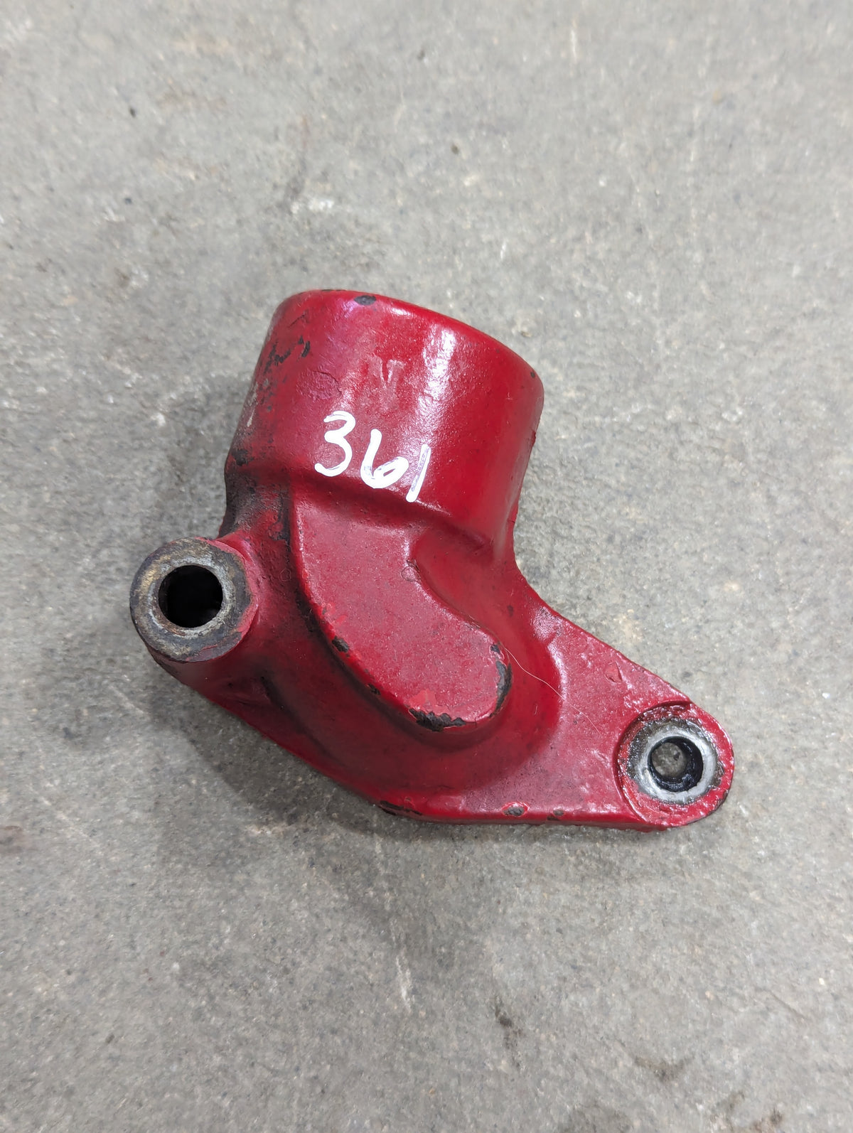 Engine Oil Elbow IH International 607262C1 USED