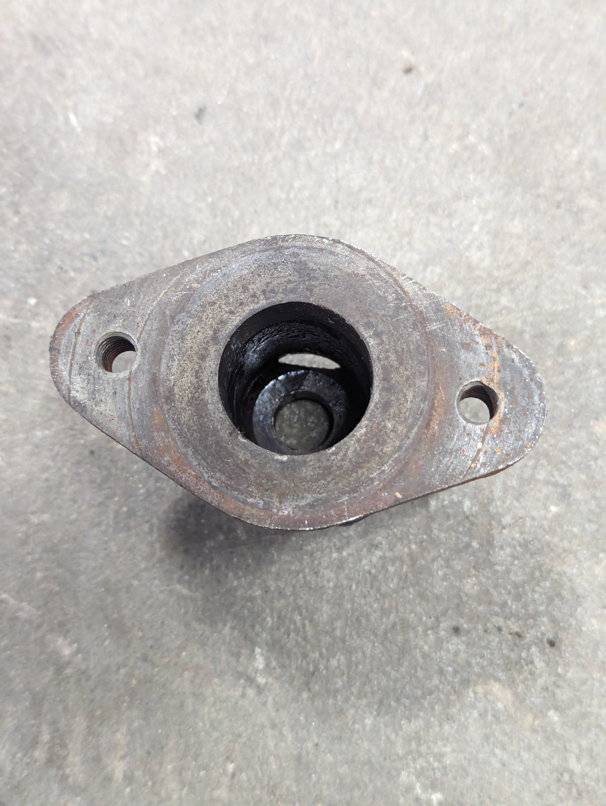 Distributor Mount Adaptor IH International 367513R2 403376R1 USED