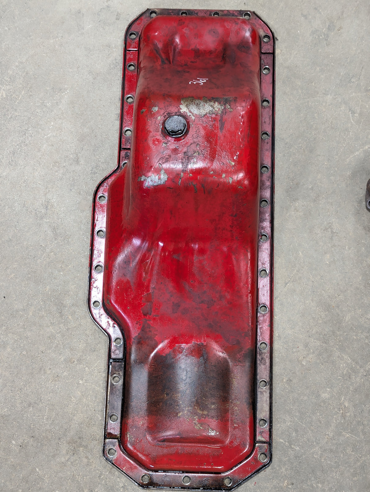 Engine Oil Pan IH International 332065R11 USED