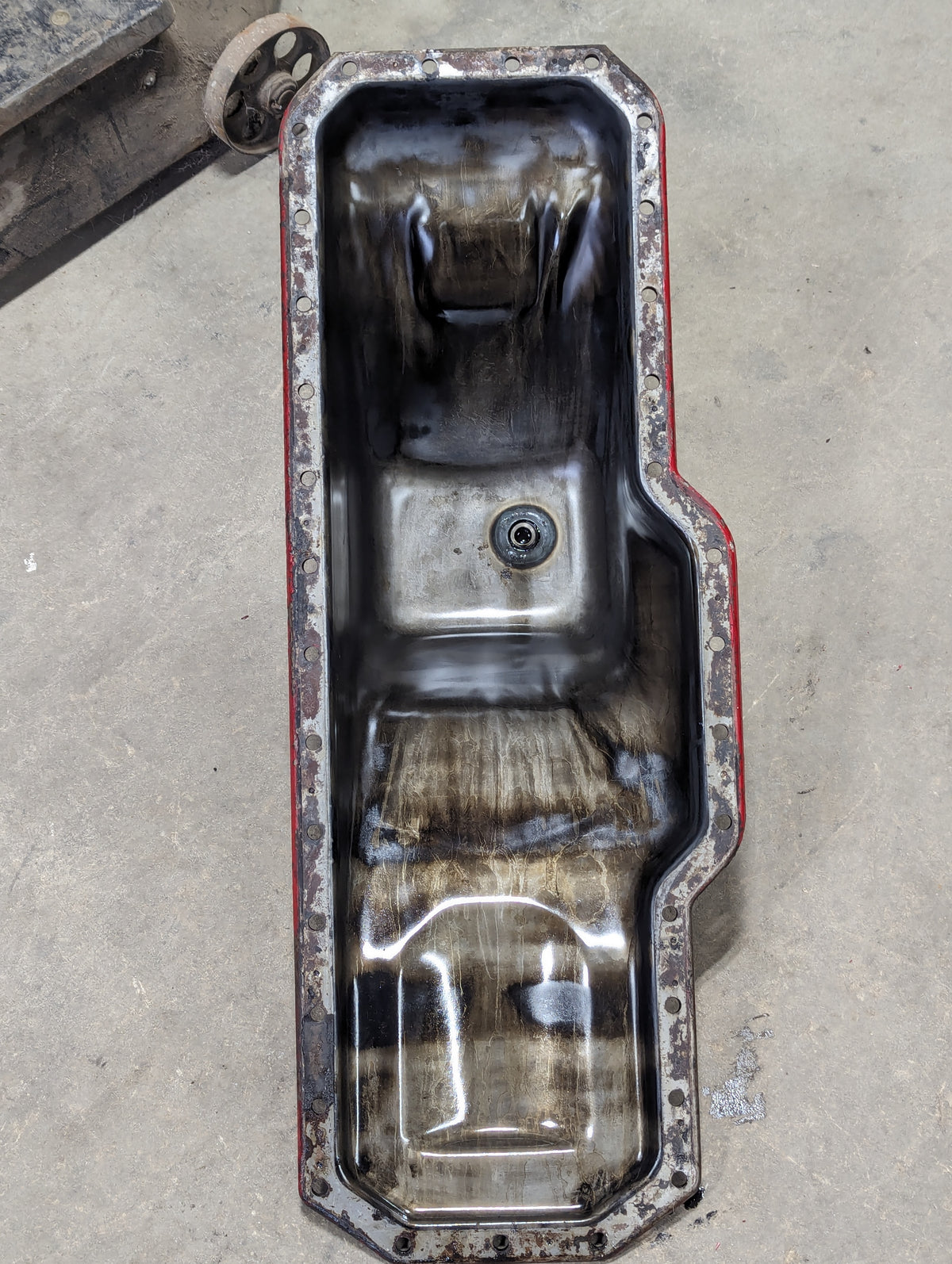 Engine Oil Pan IH International 332065R11 USED