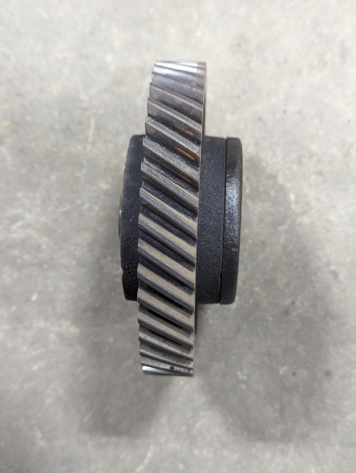 Idler Gear & Hub IH International 367577R1 530973R1 USED