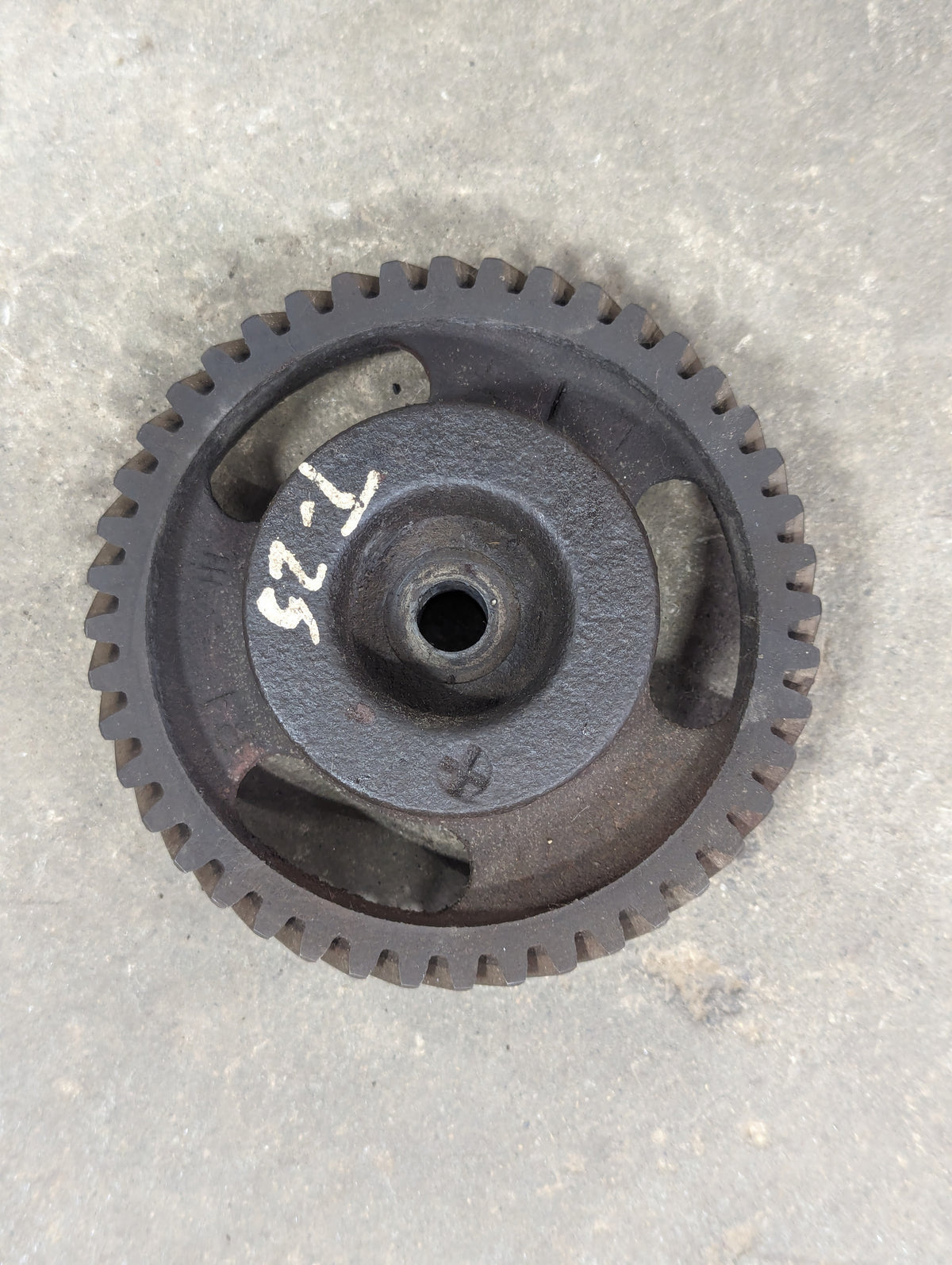 Idler Gear & Hub IH International 367577R1 530973R1 USED
