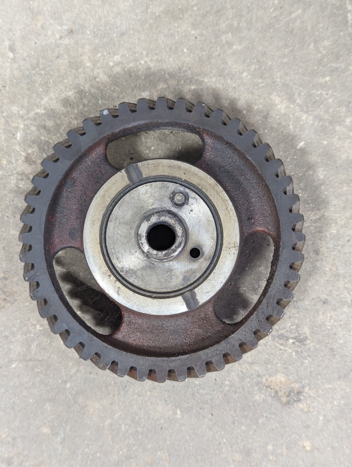 Idler Gear & Hub IH International 367577R1 530973R1 USED