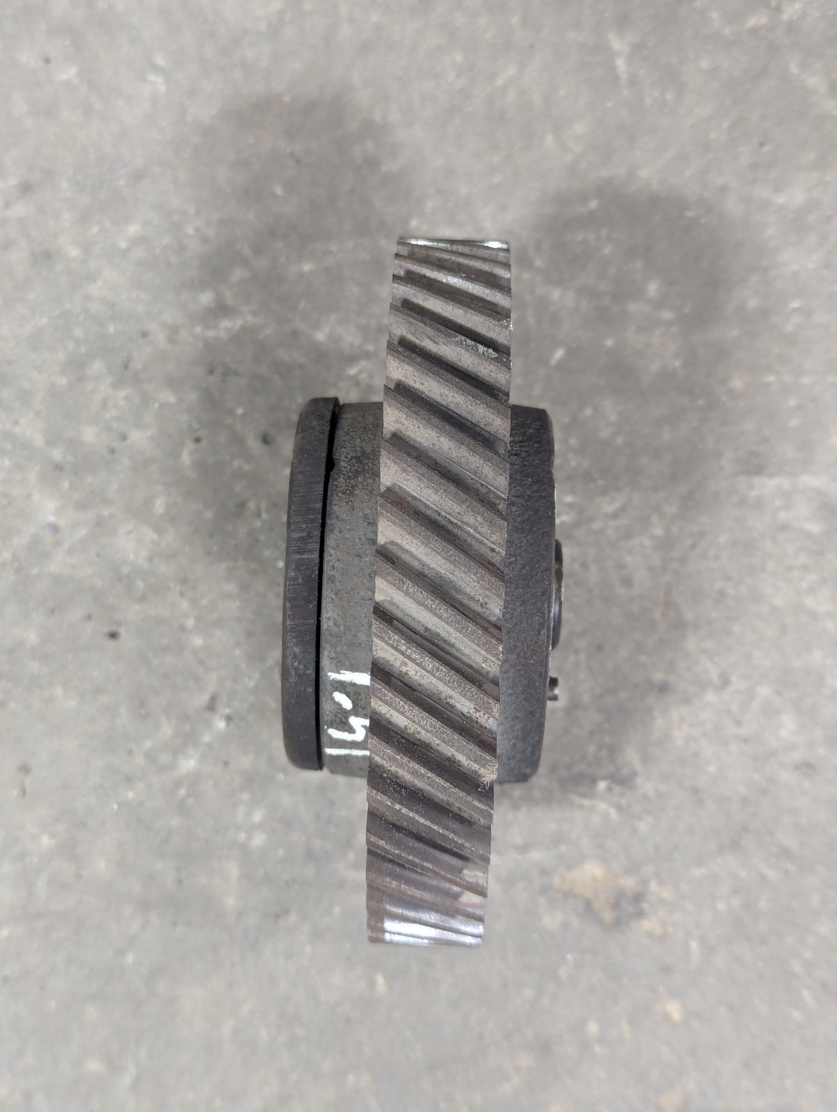 Idler Gear & Hub IH International 367577R1 530973R1 USED