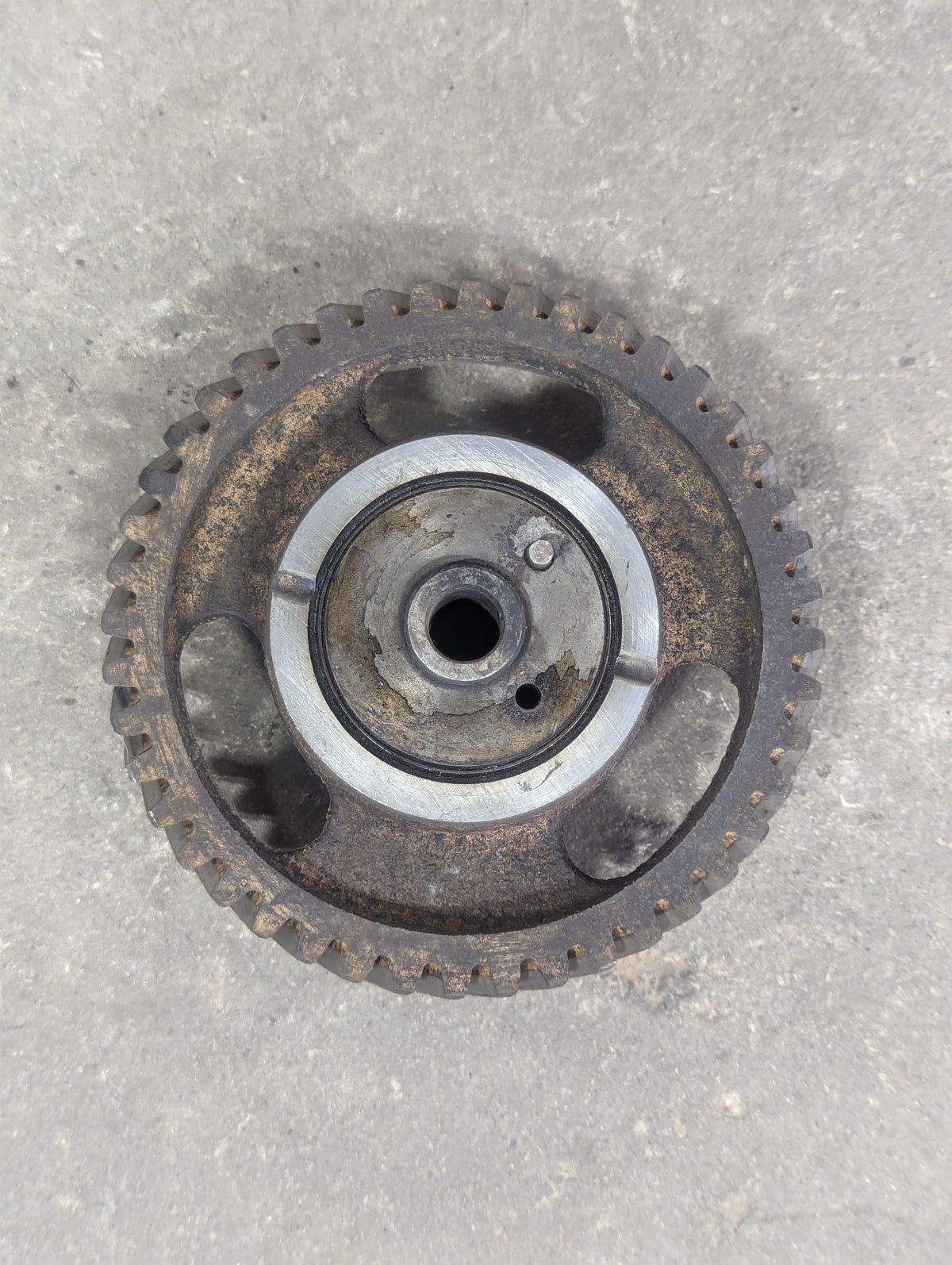 Idler Gear & Hub IH International 367577R1 530973R1 USED