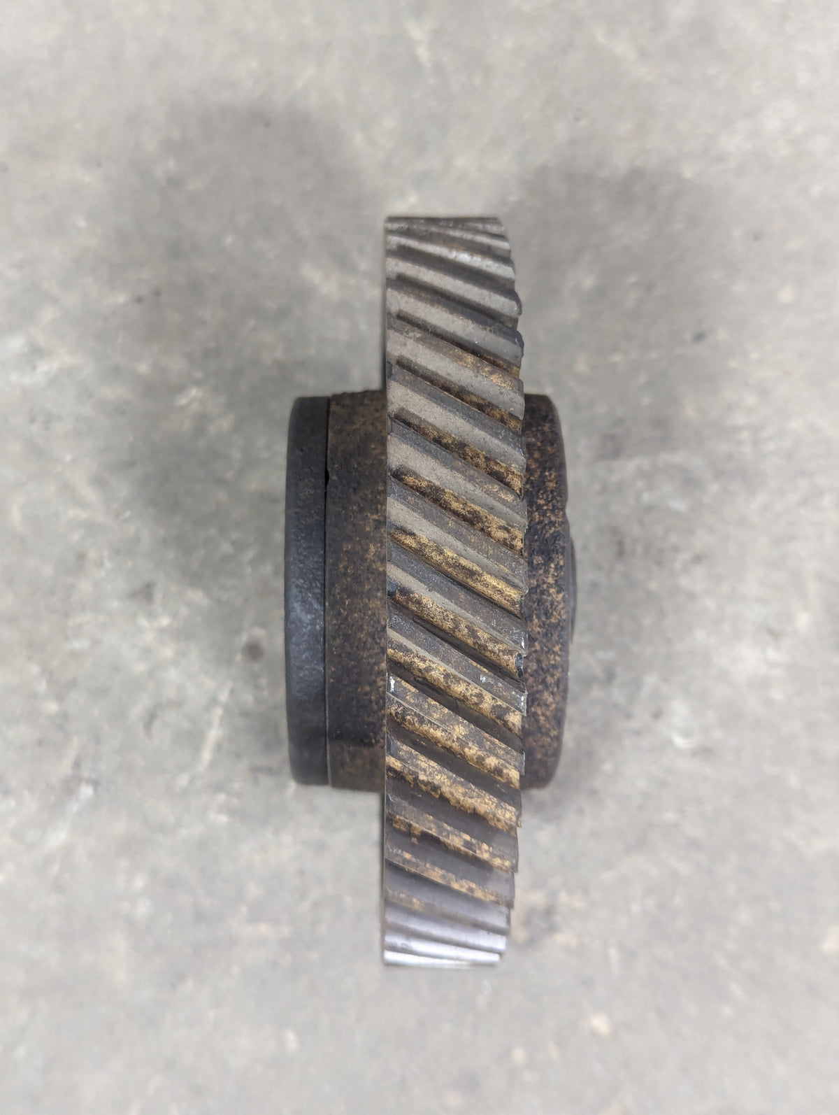 Idler Gear & Hub IH International 367577R1 530973R1 USED