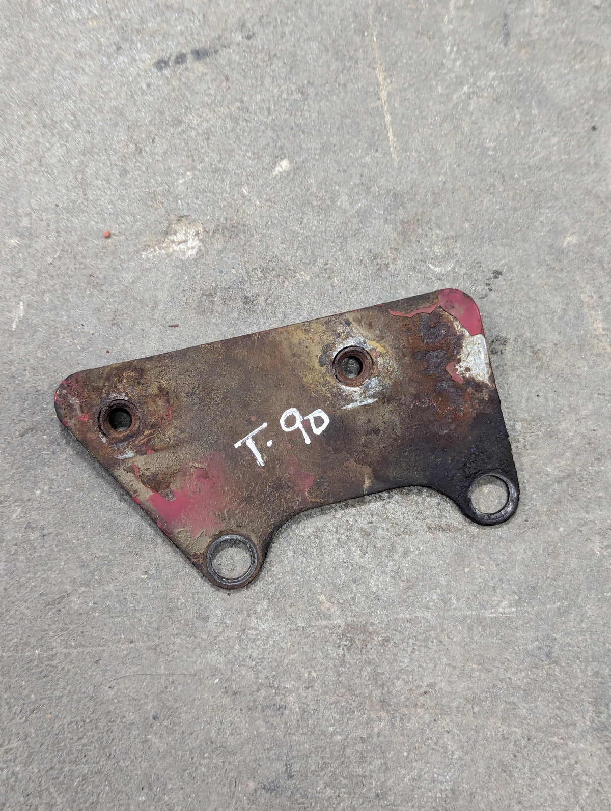 Ignition Coil Bracket IH International 370534R11 USED