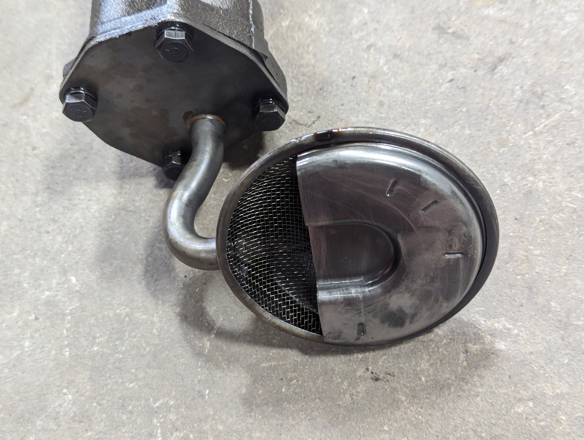 Oil Pump IH International 308366R91 379138R91 USED