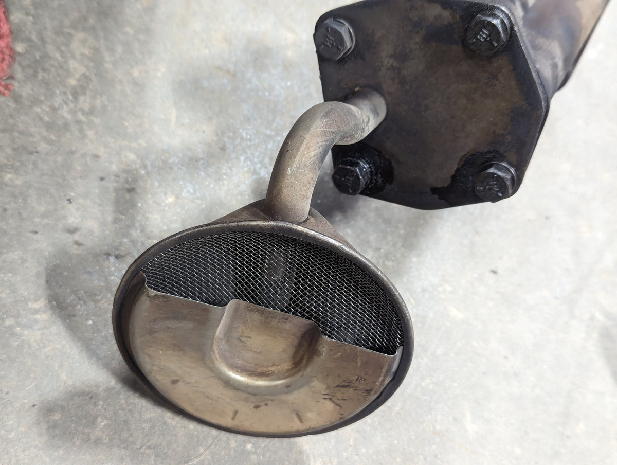 Oil Pump IH International 308366R91 379138R91 USED