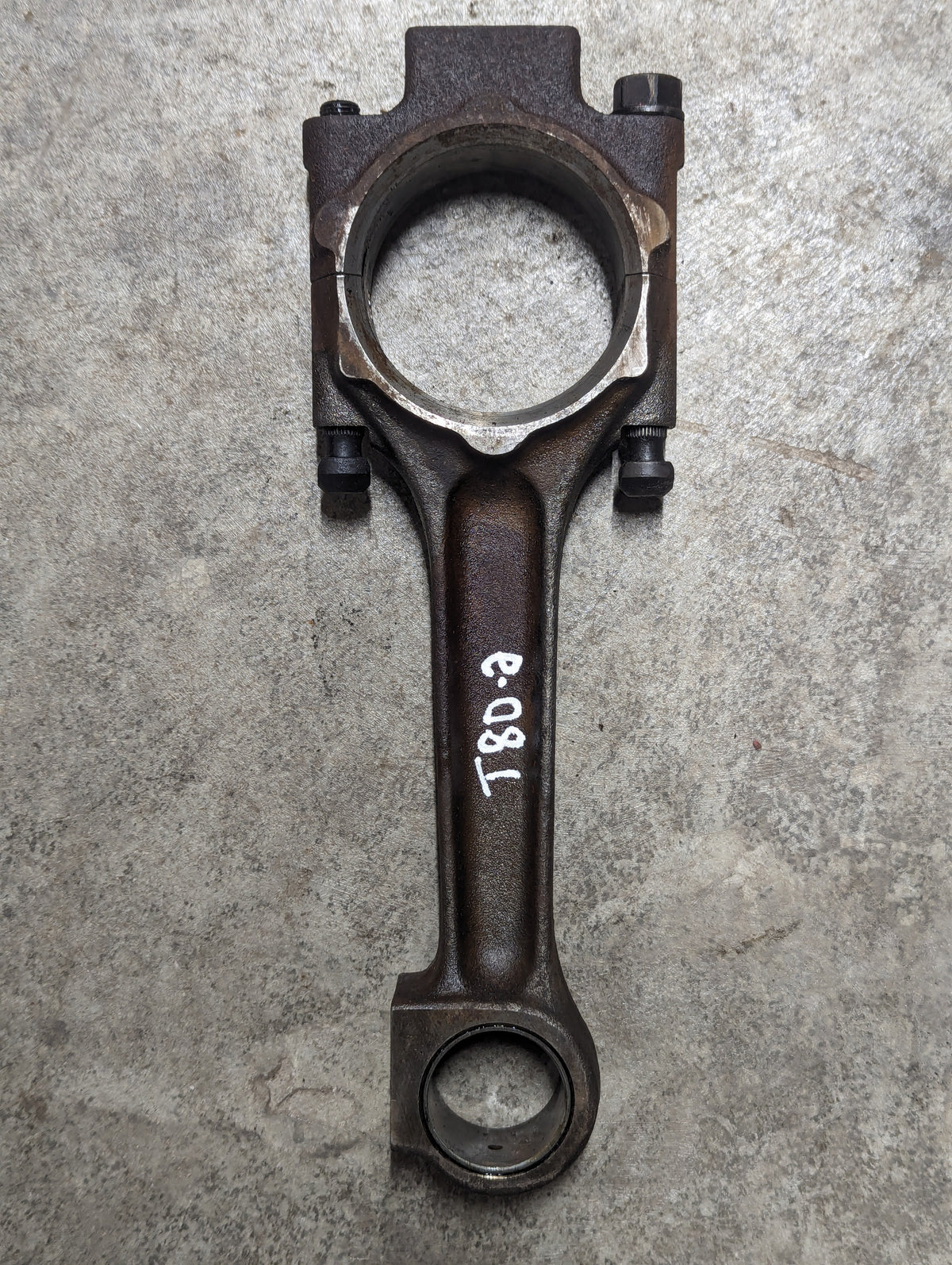 Connecting Rod IH IH International 1967032C1 3055030R24 USED