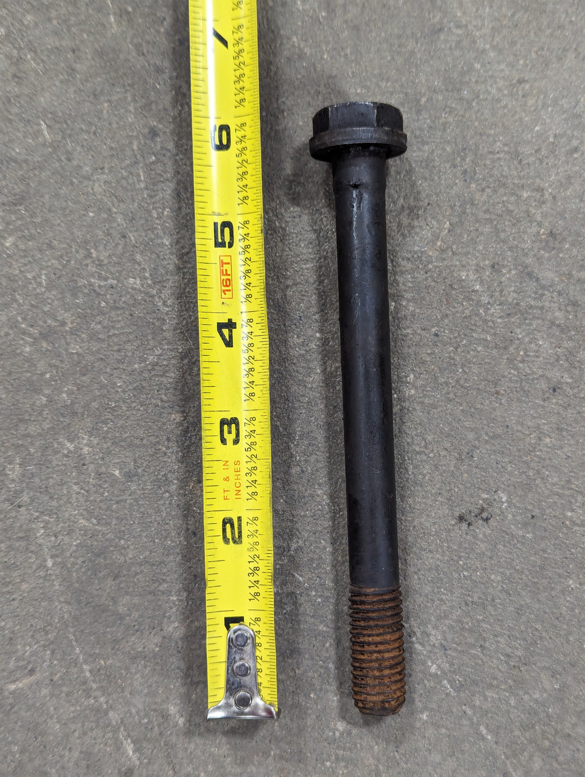 Cylinder Head Bolt IH International 3138748R1 3132705R2 USED