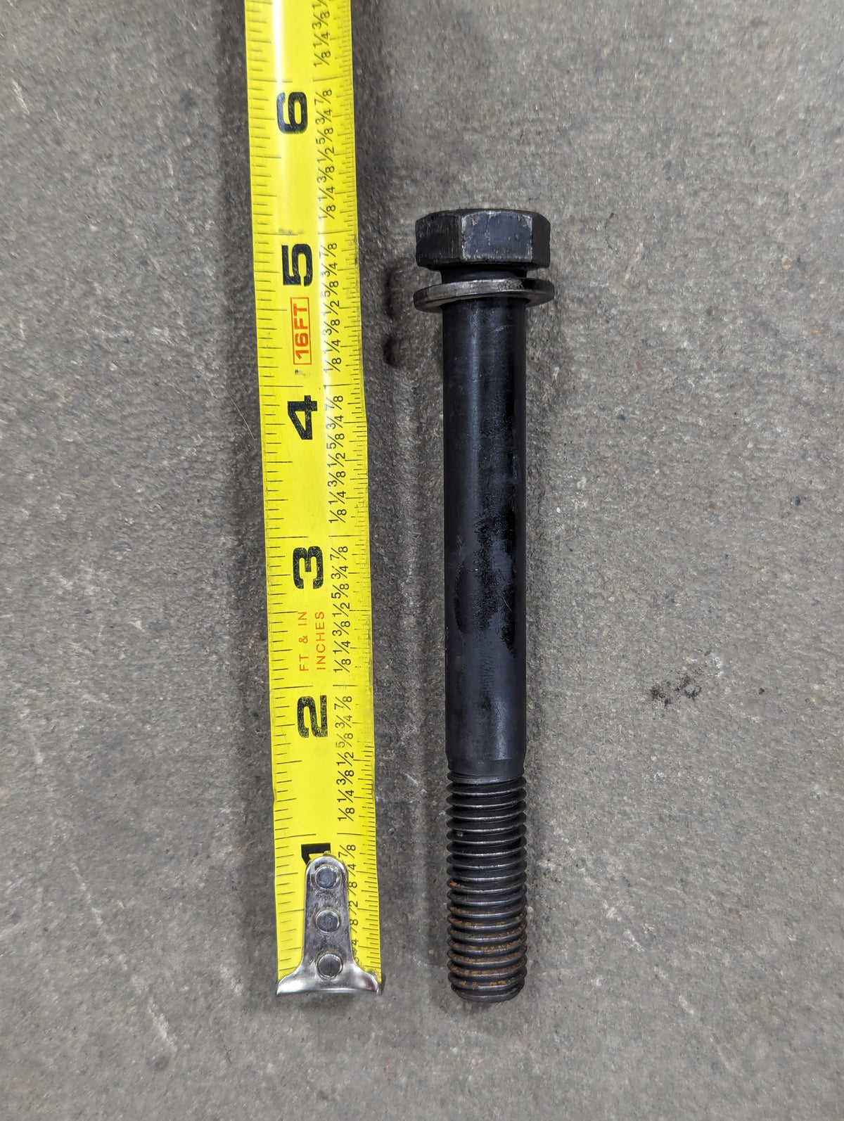 Cylinder Head Bolt IH International 3138747R1 3132804R2 USED