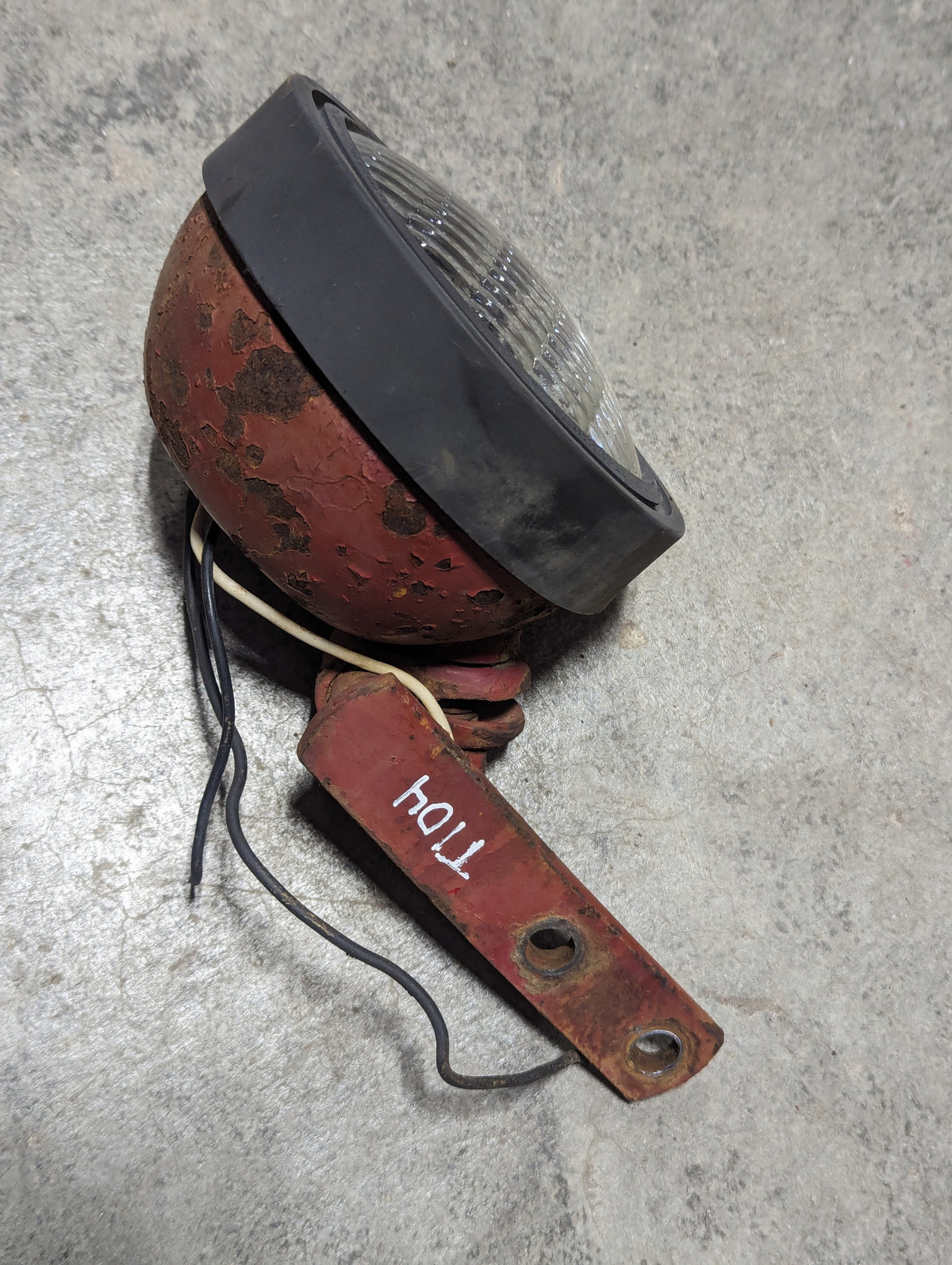 Rear Light & Bracket IH International 387729R92 382407R11 USED