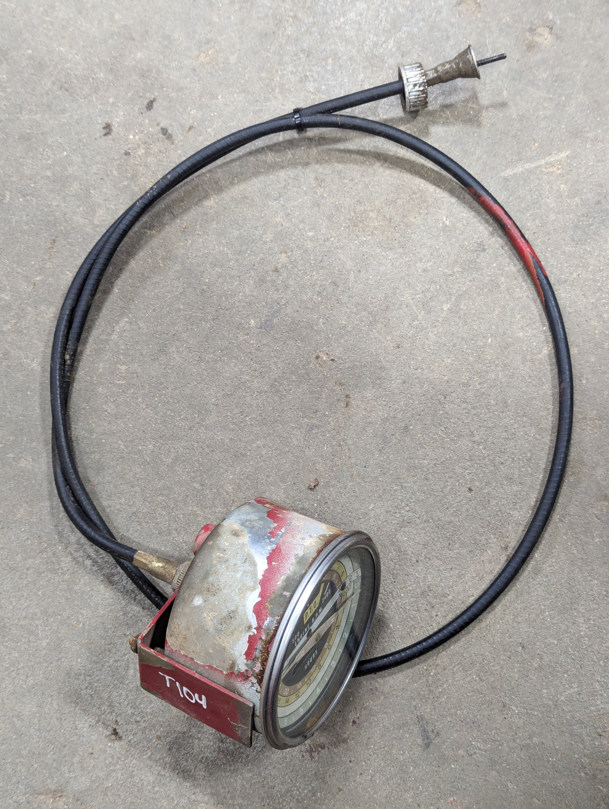 Tachometer & Cable IH International 393326R92 388589R91 USED