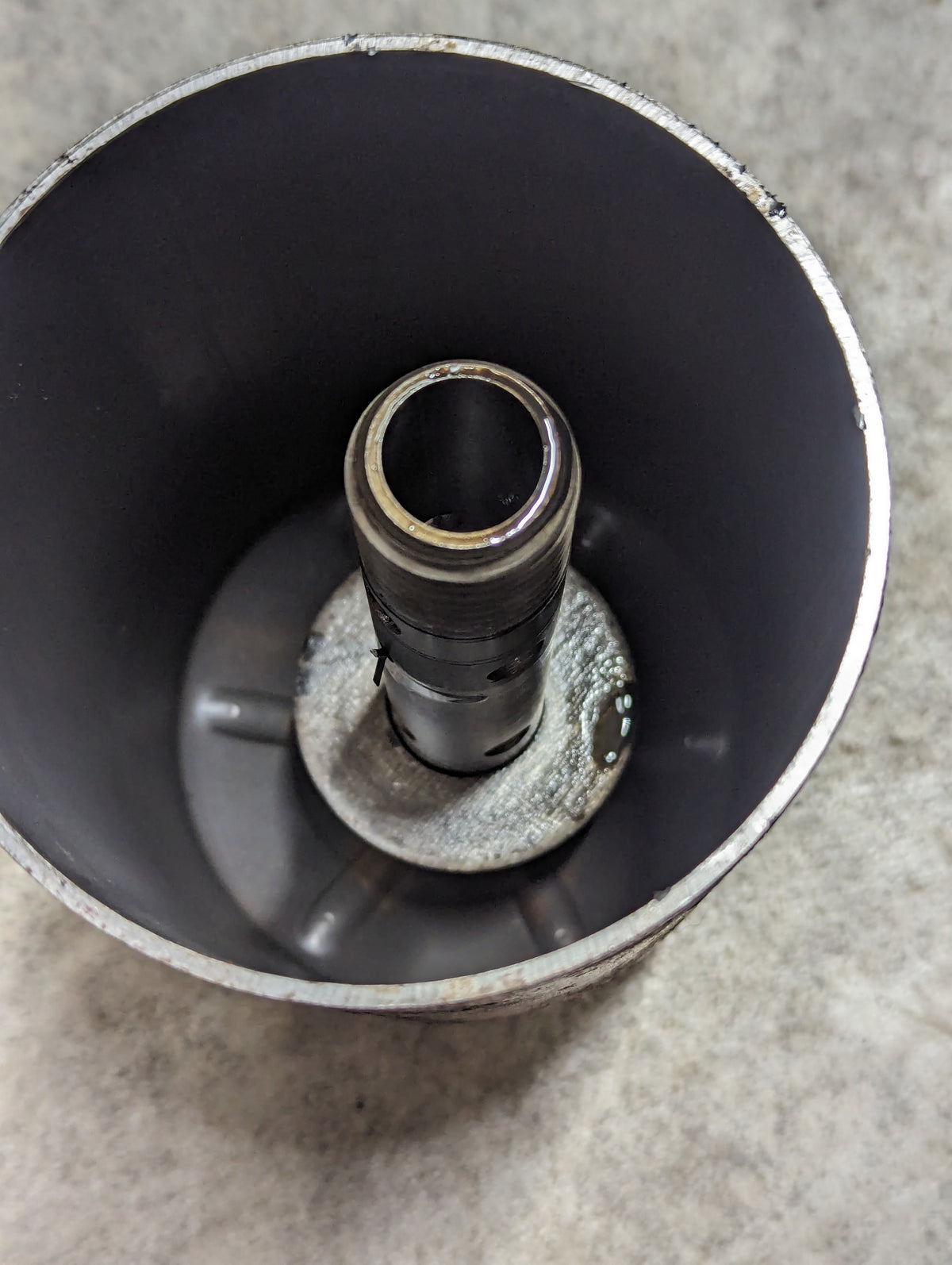 Engine Oil Filter Can IH International 384529R1 USED