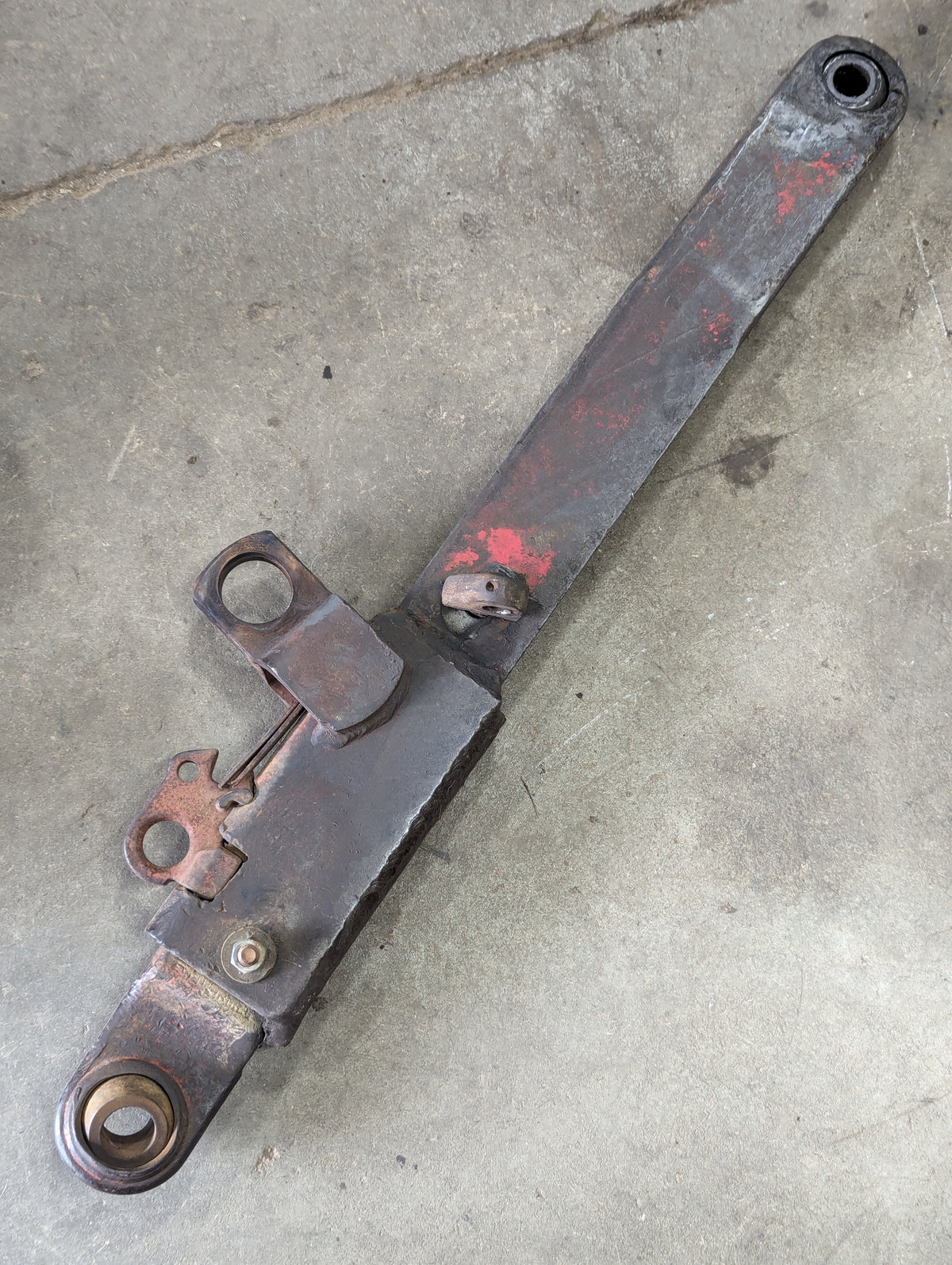 Cat 2 Lower Link Hitch Arm IH International 393144R91 382189R11 USED