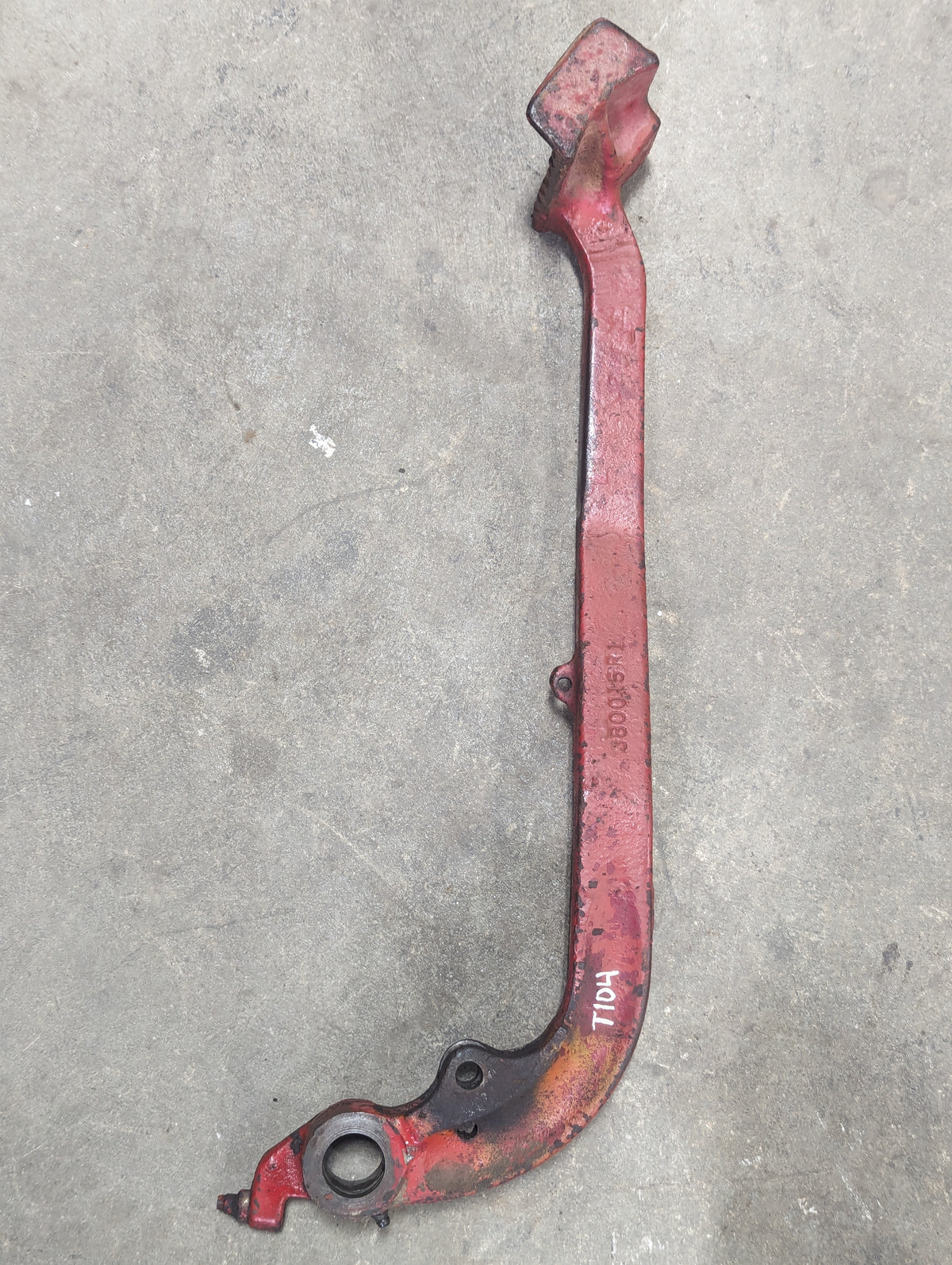 Right Brake Pedal IH International 380015R1 USED