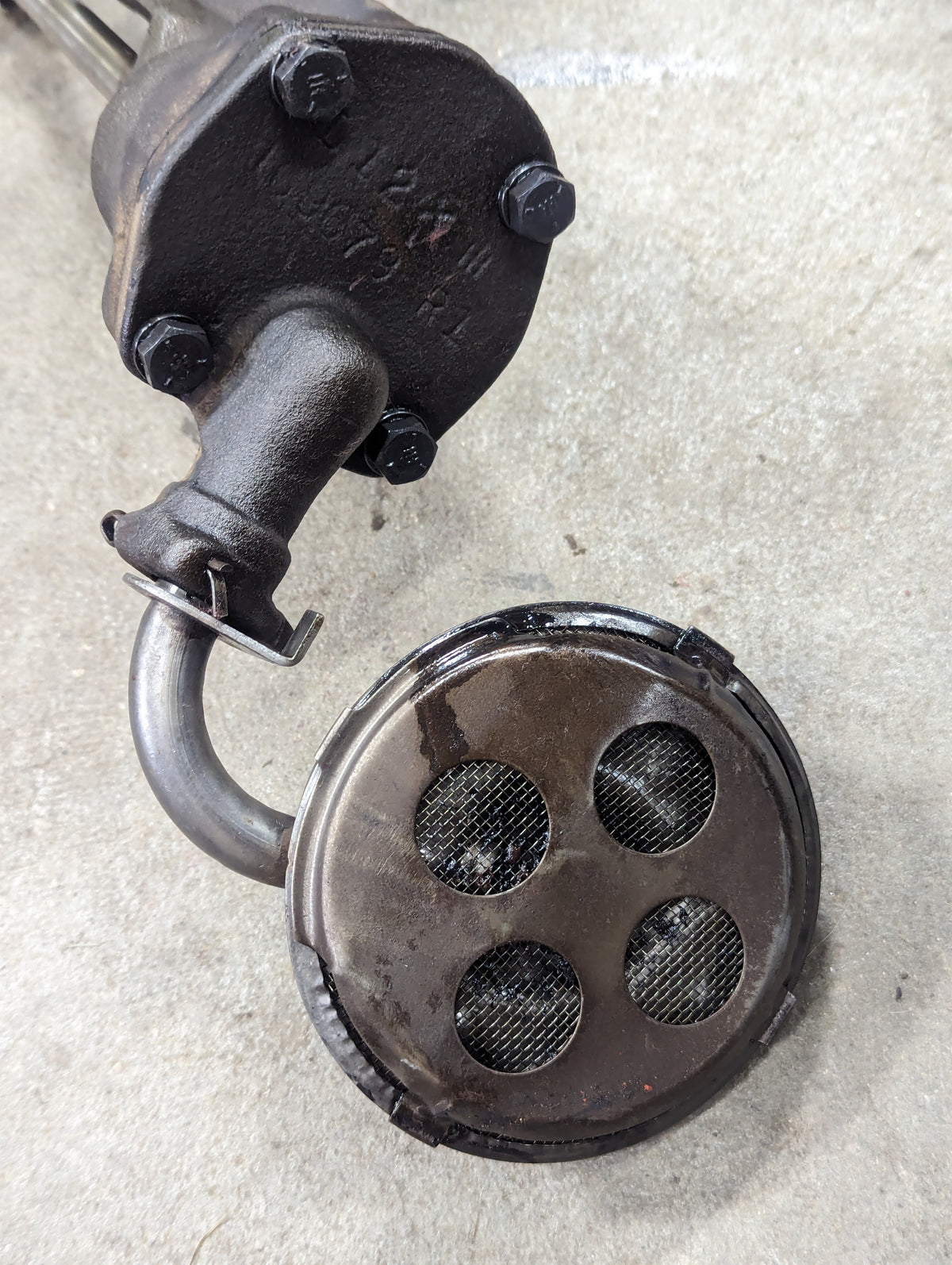 Oil Pump IH International 308366R91 379138R91 USED