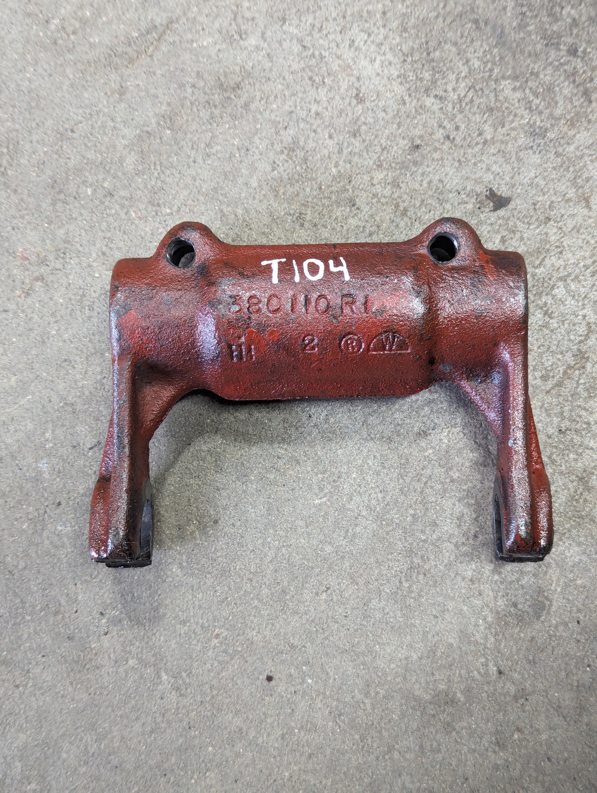 Clutch Release Fork IH International 380110R1 USED