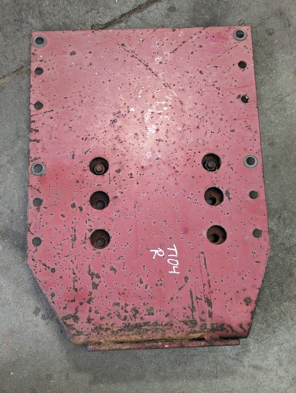 Right Fender Bracket IH International 399336R1 USED