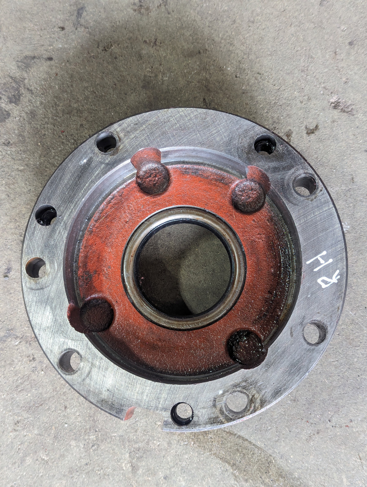 Right Differential Bearing Retainer IH International 380199R2 USED