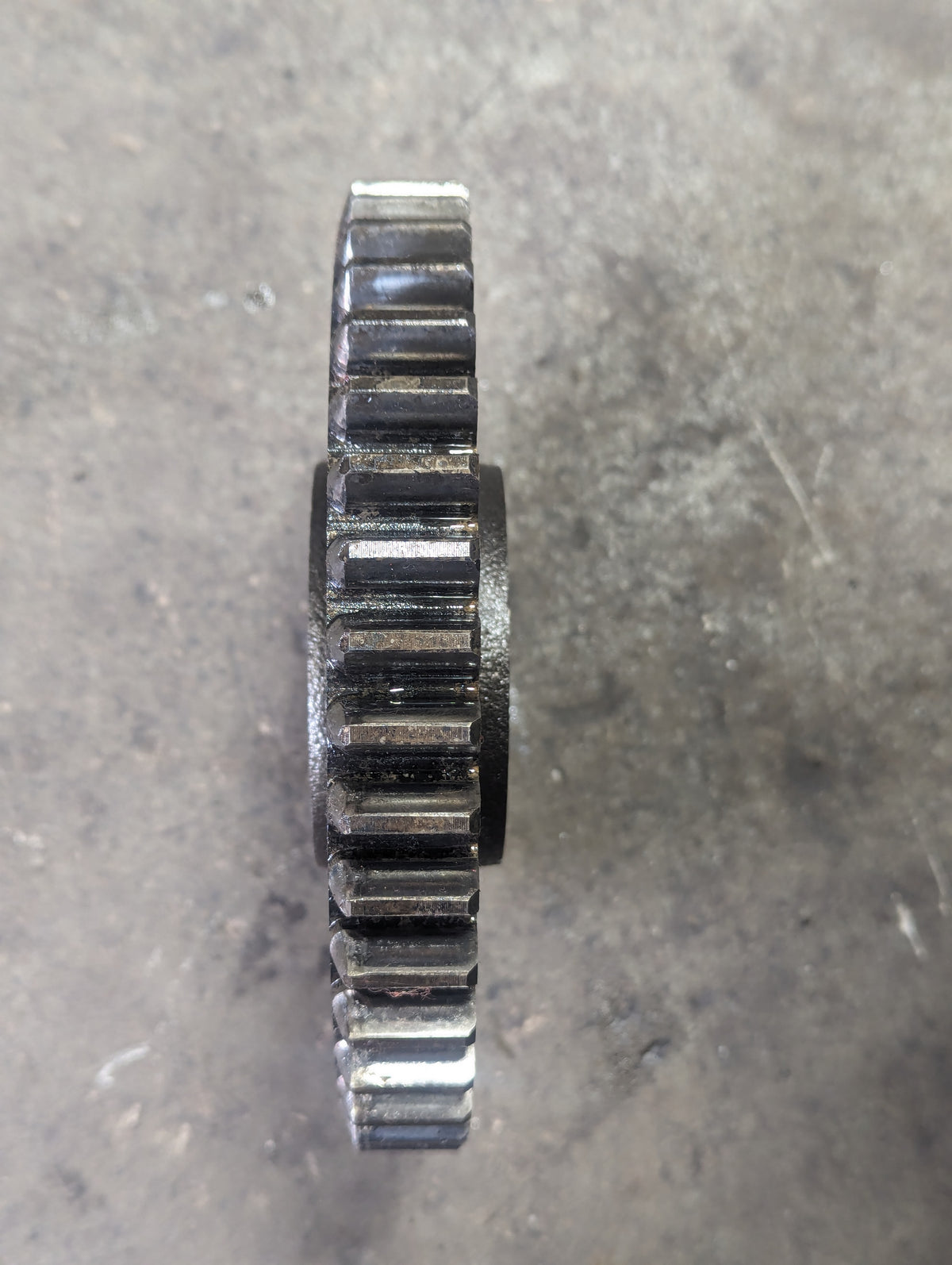 3rd Speed Drive Gear IH International 390264R1 380087R1 USED