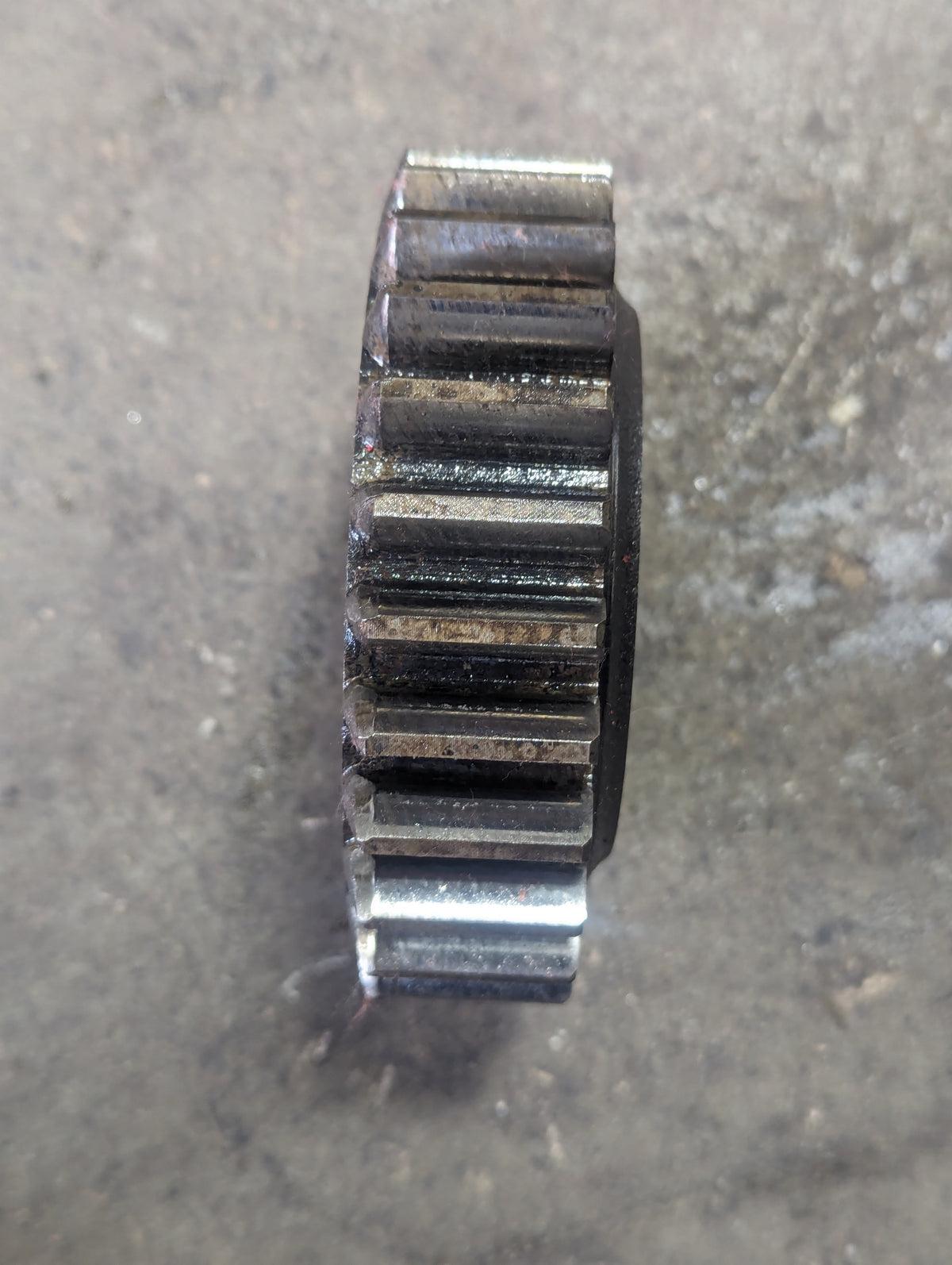 1st Speed Drive Gear IH International 380090R1 390259R1 USED