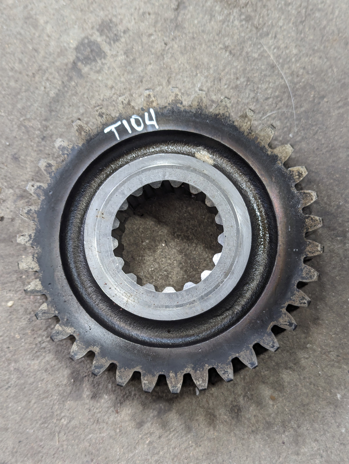 Reverse Driven Gear IH International 380288R1 USED