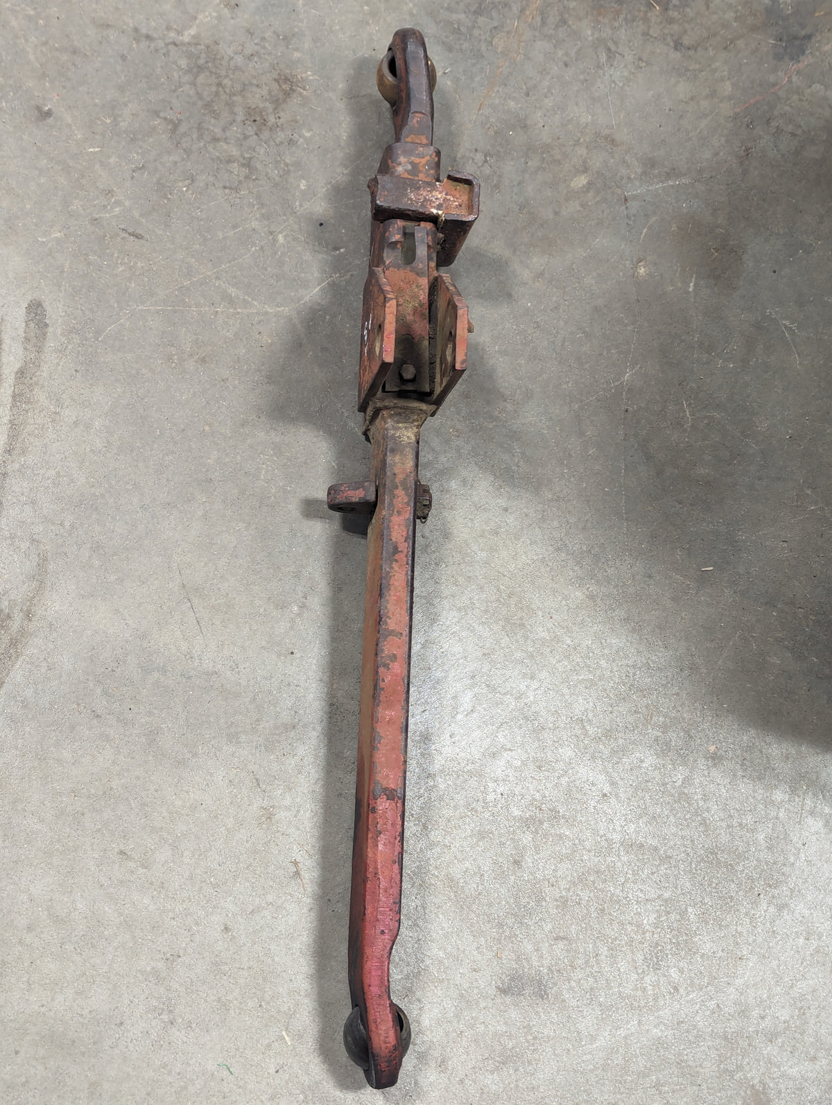 Cat 2 Right Lower Link Hitch Arm IH International 398252R92 398372R11 USED