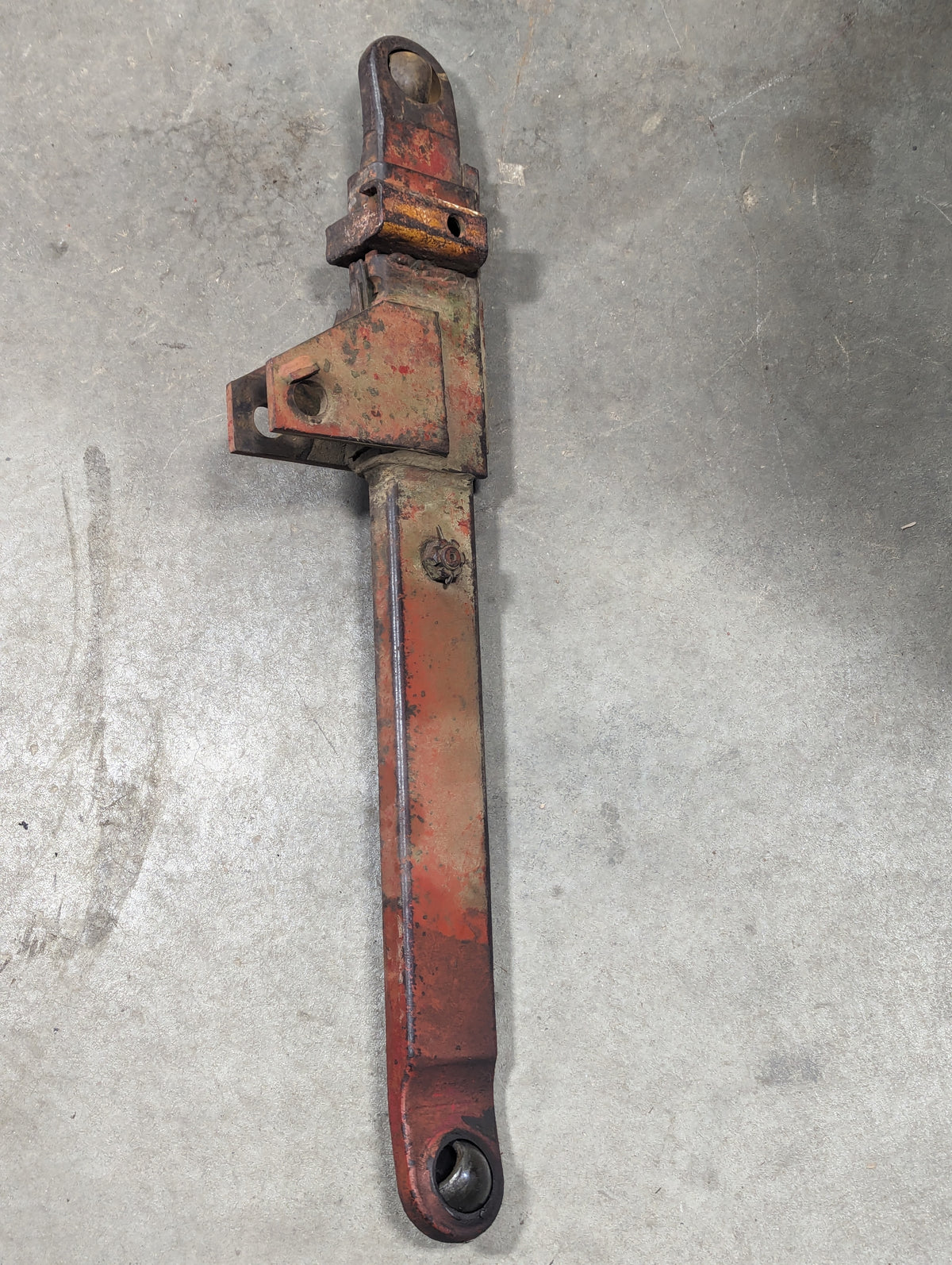 Cat 2 Right Lower Link Hitch Arm IH International 398252R92 398372R11 USED