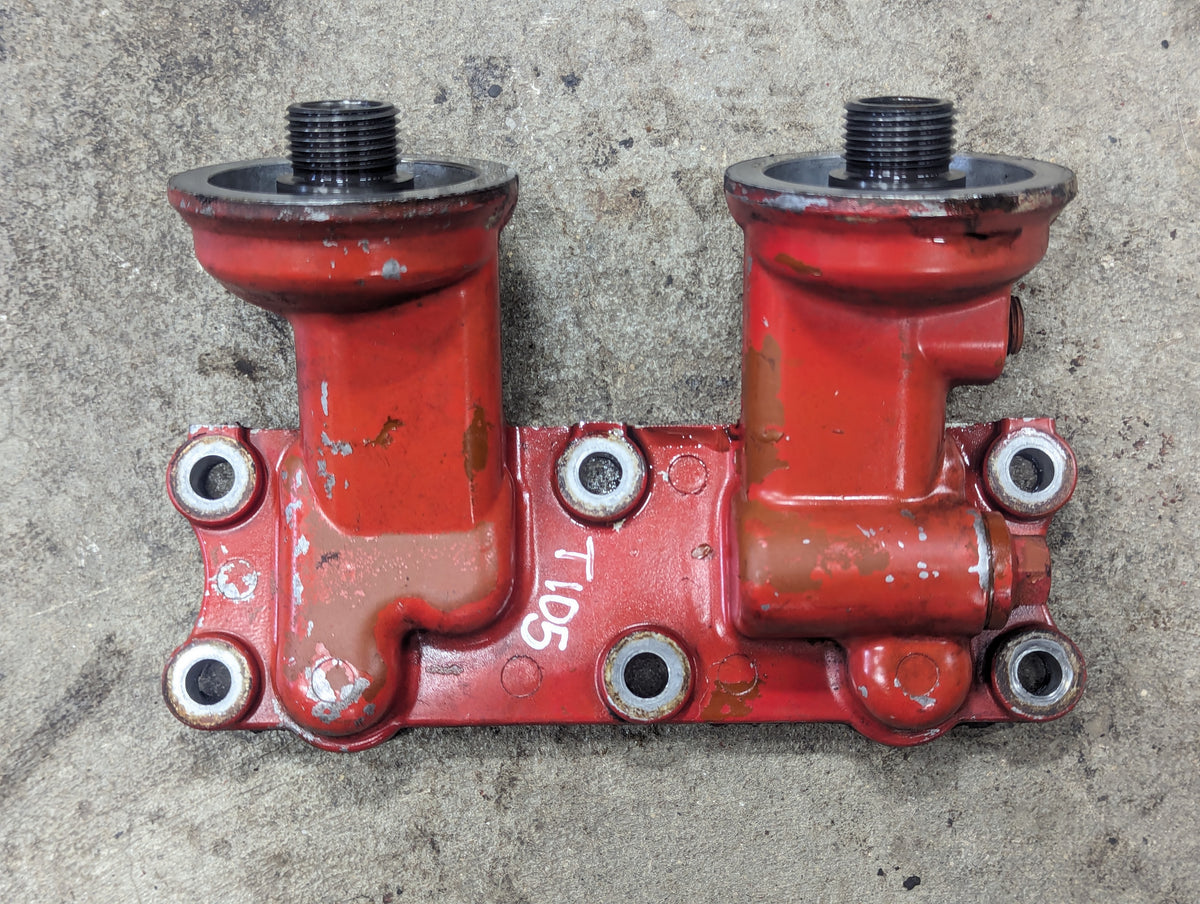 Oil Filter Base IH International 675358C1 USED