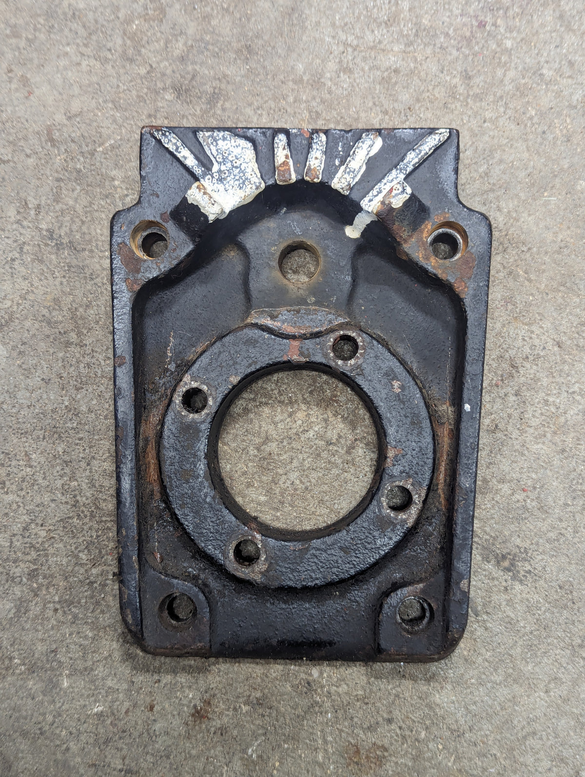 Steering Gear Selector Support Cover IH International 539231R91 USED