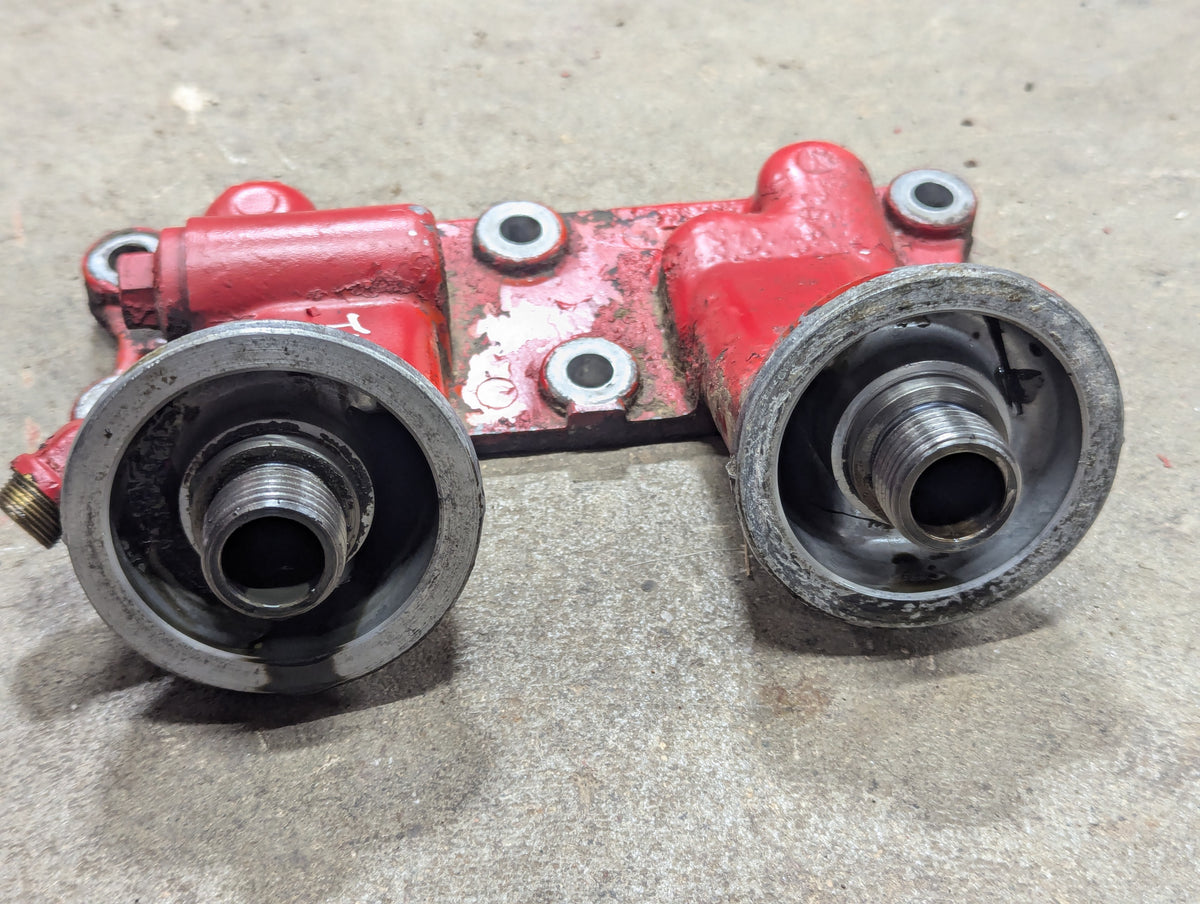 Oil Filter Base IH International 675358C1 USED