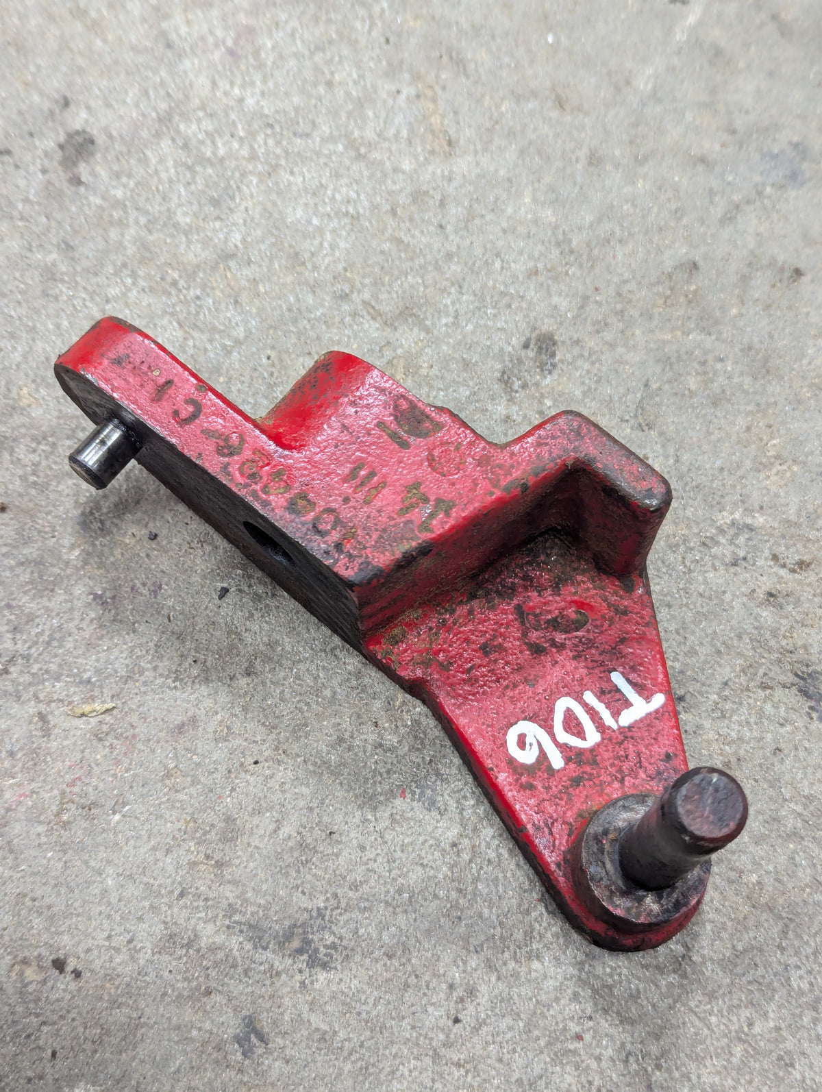 PTO Control Linkage Bracket IH International 104425C1 104426C1 USED