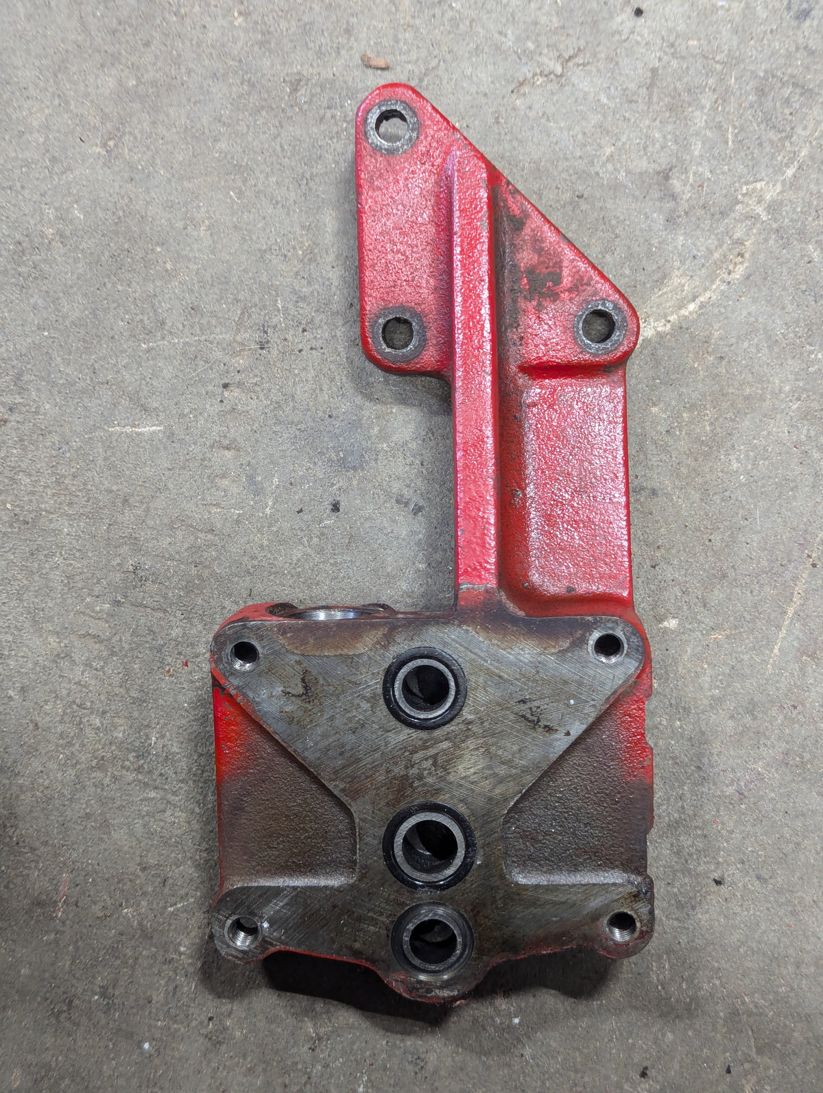 Auxiliary Valve Mounting Bracket IH International 104573C1 USED